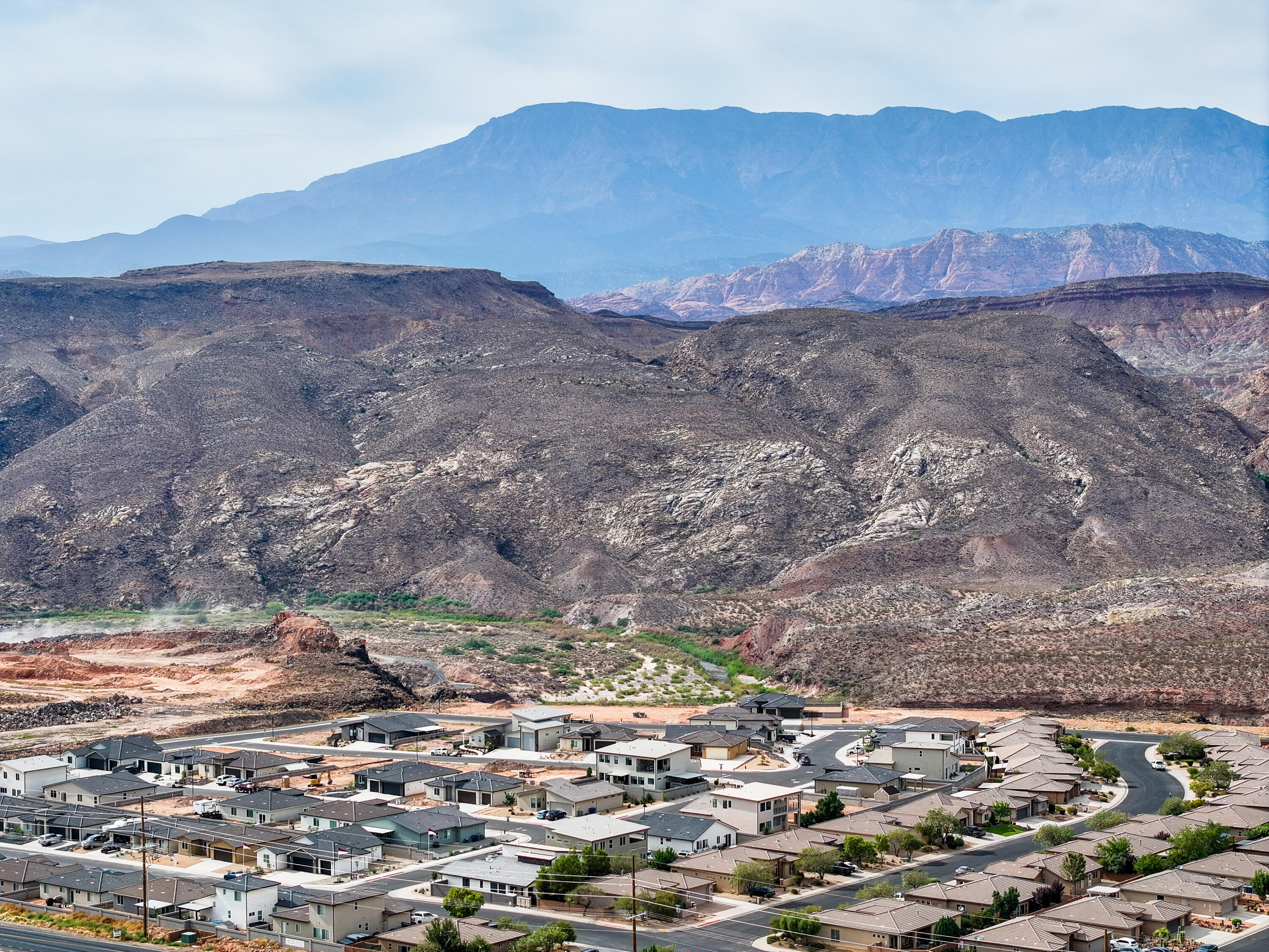 PEREGRINE POINTE WEST - Residential