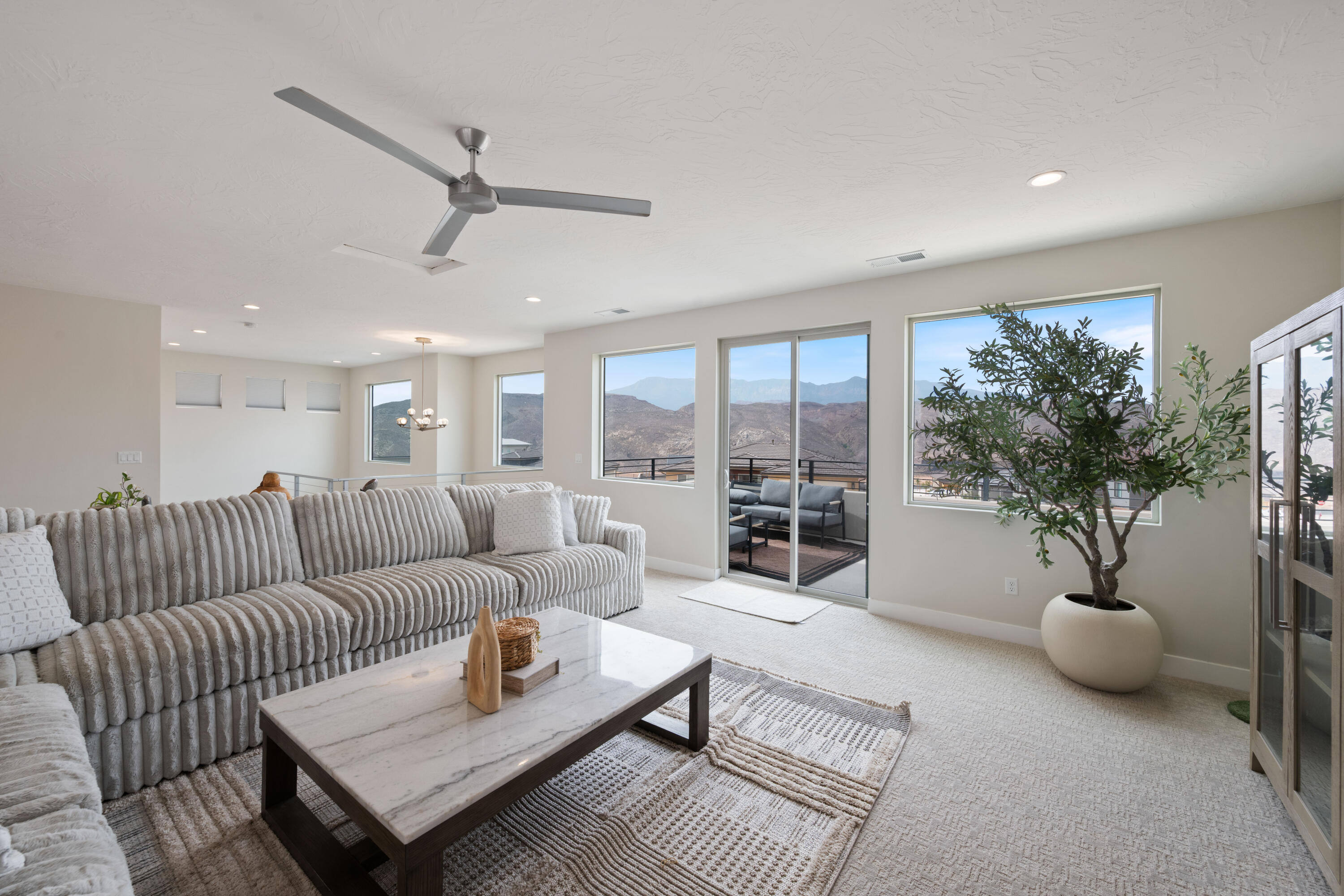 PEREGRINE POINTE WEST - Residential