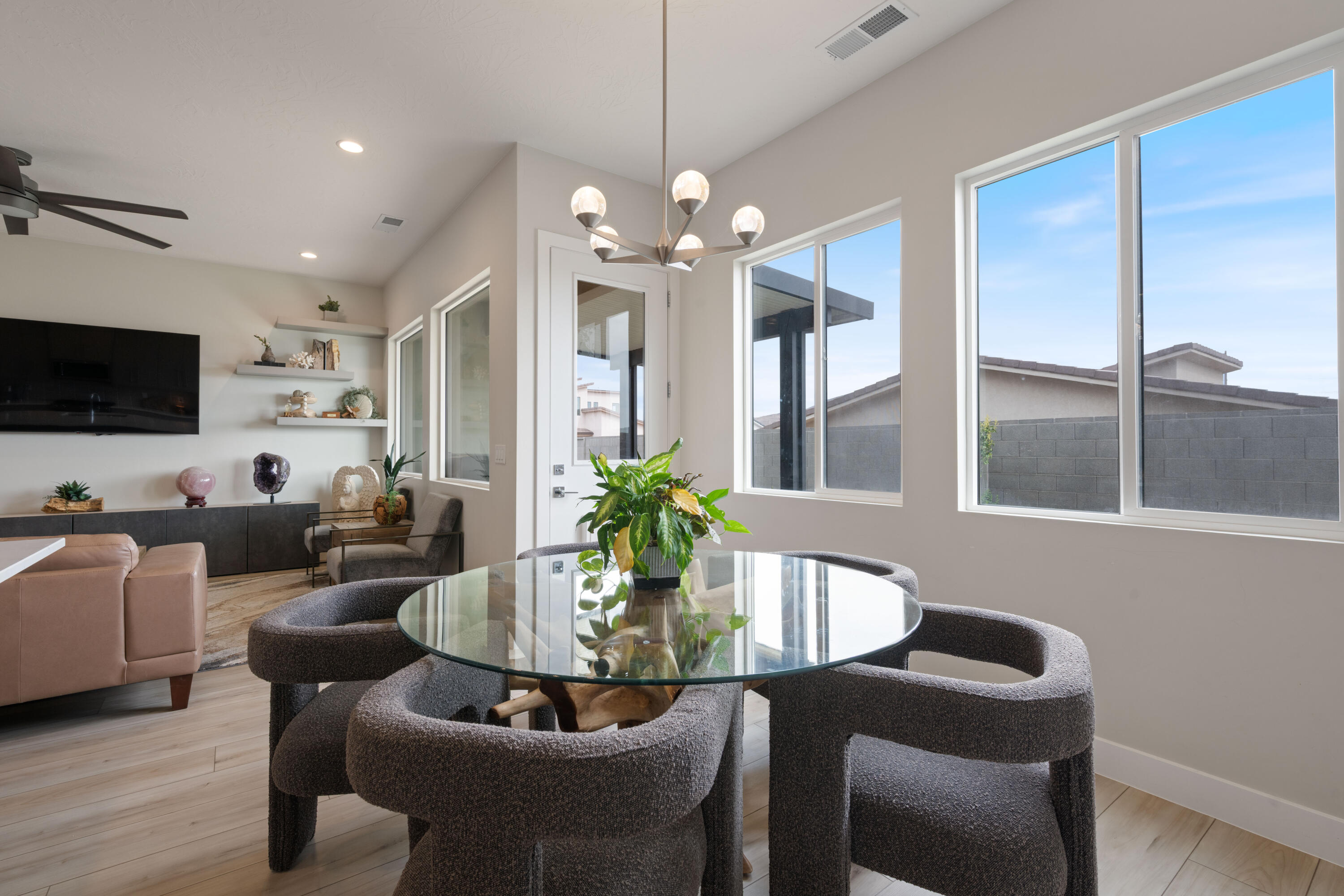 PEREGRINE POINTE WEST - Residential