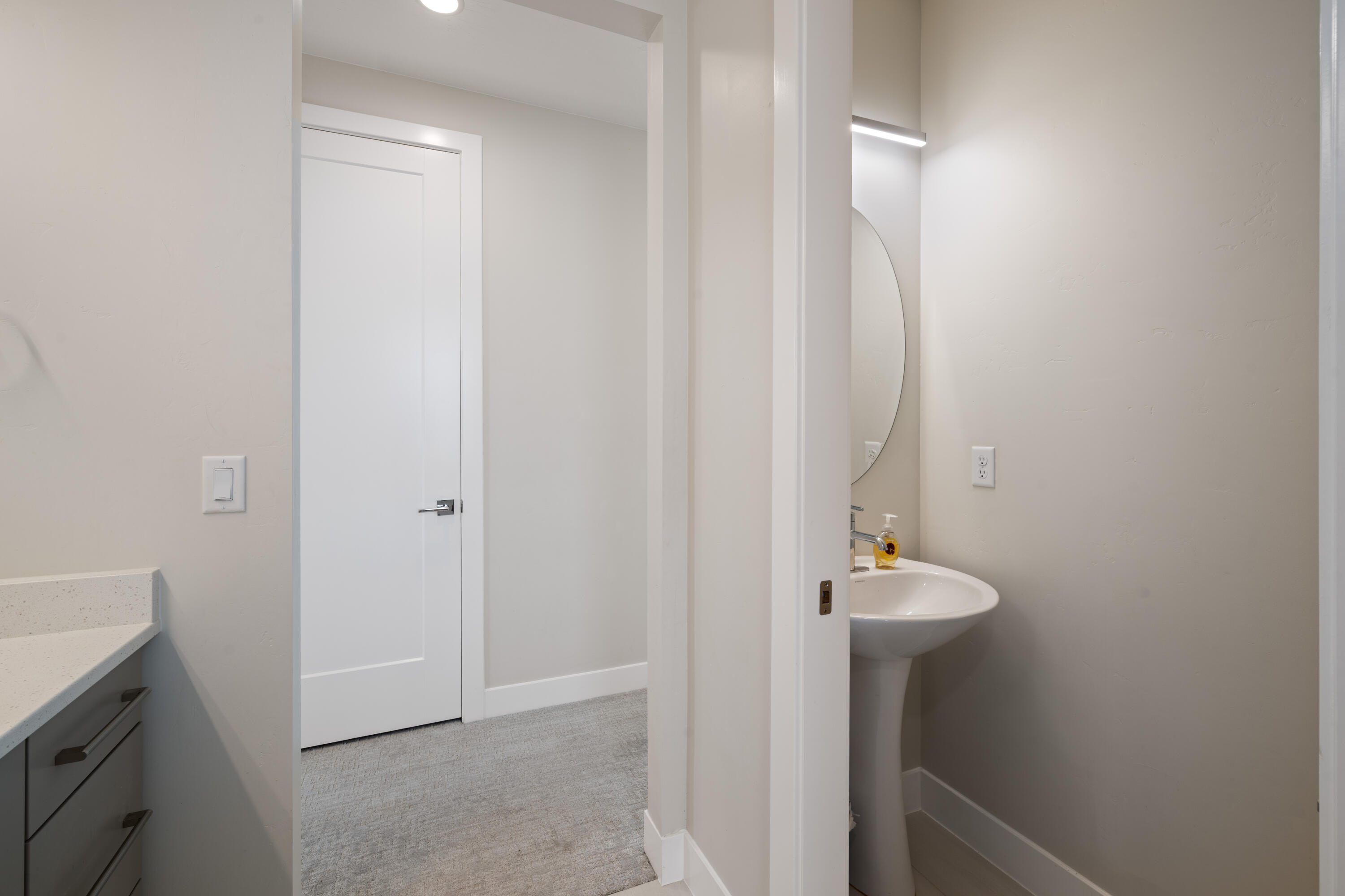 PEREGRINE POINTE WEST - Residential