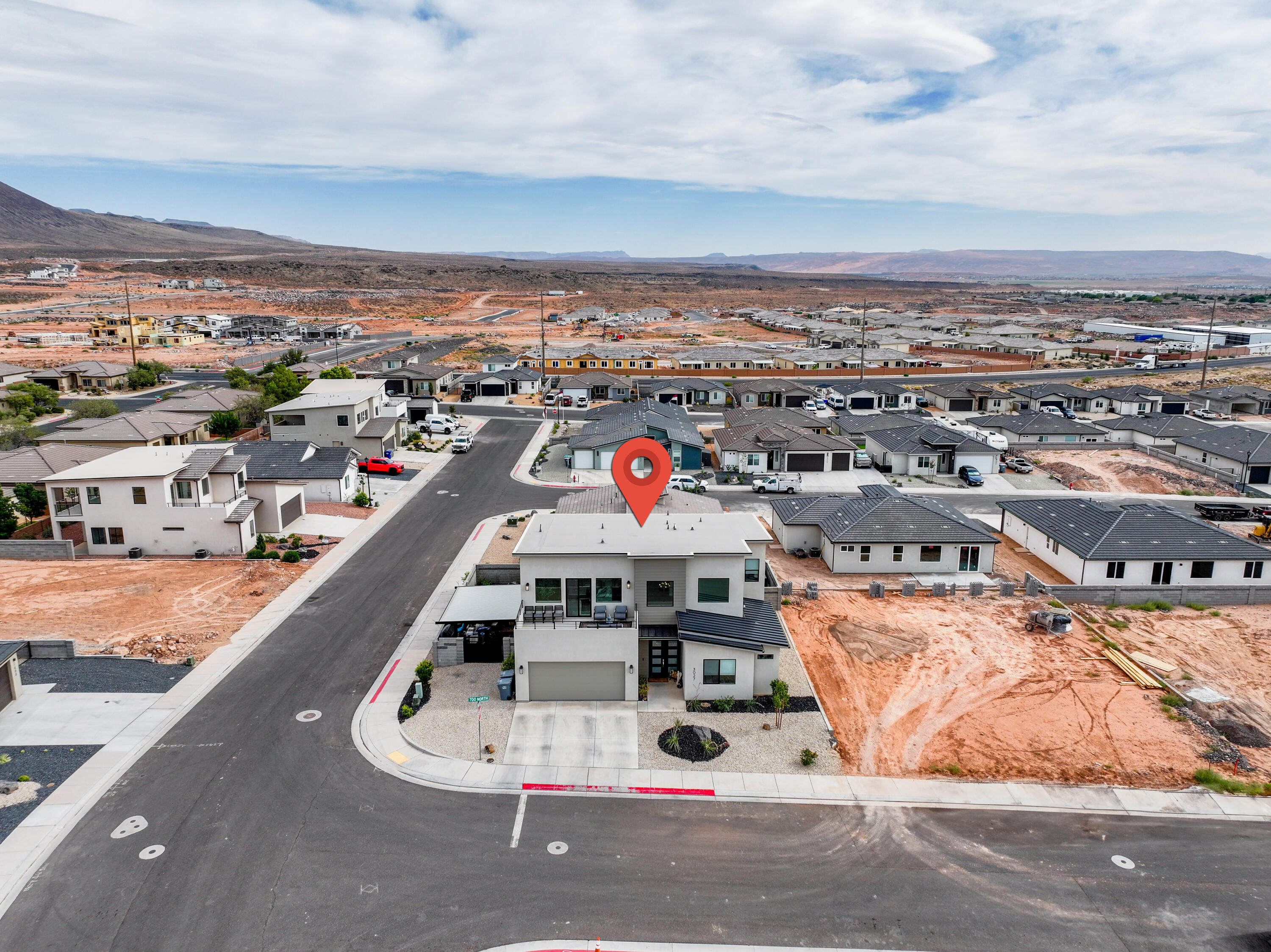 PEREGRINE POINTE WEST - Residential