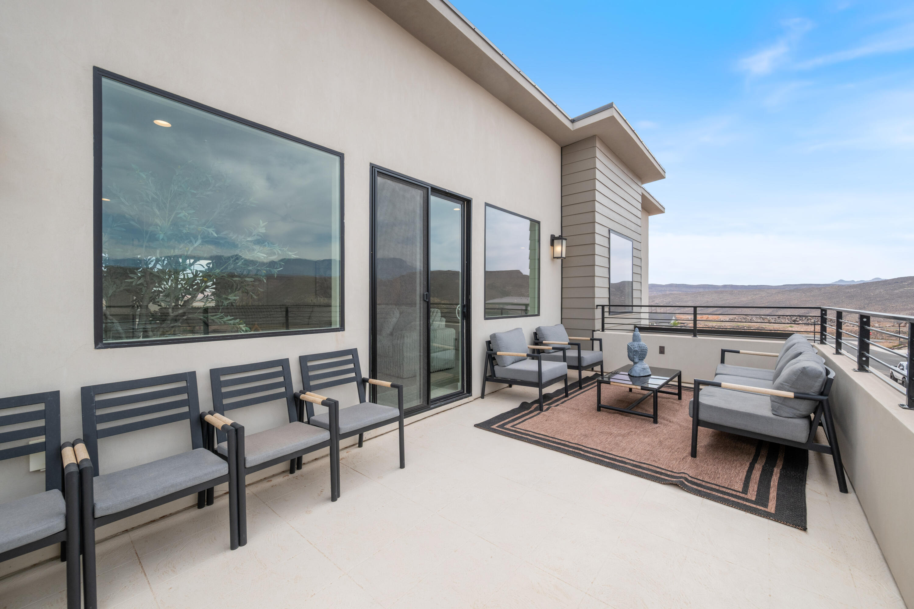 PEREGRINE POINTE WEST - Residential