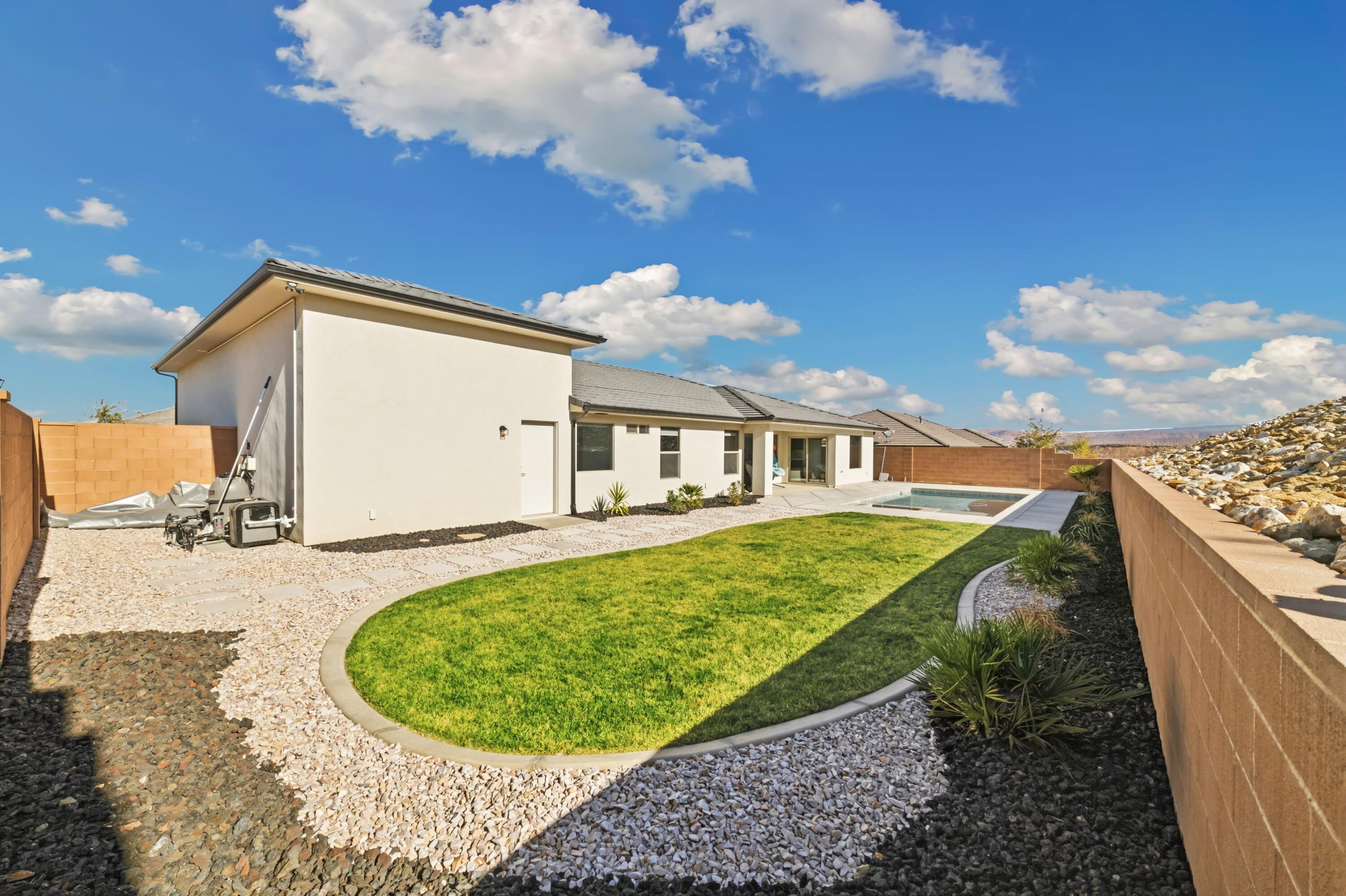 SAND RIDGE - Residential