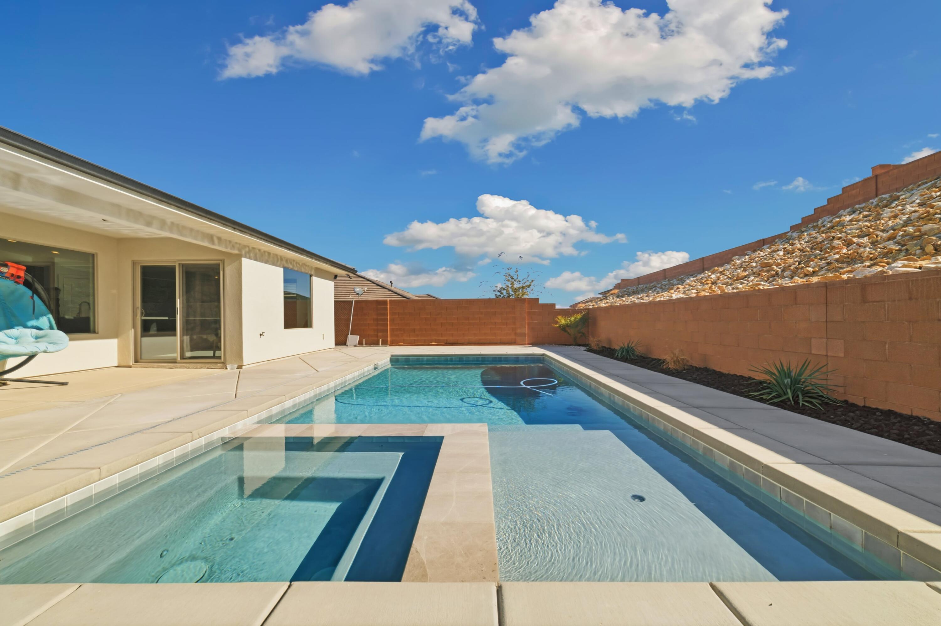 SAND RIDGE - Residential