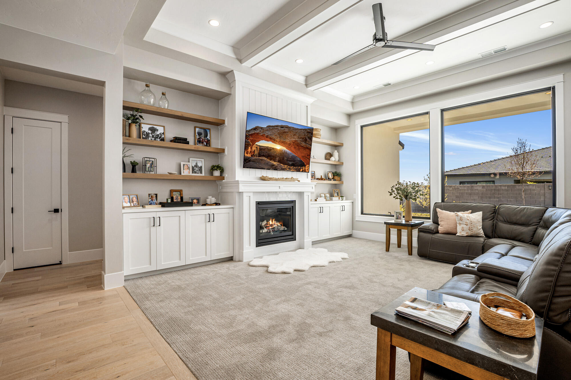 WASHINGTON VISTA - Residential