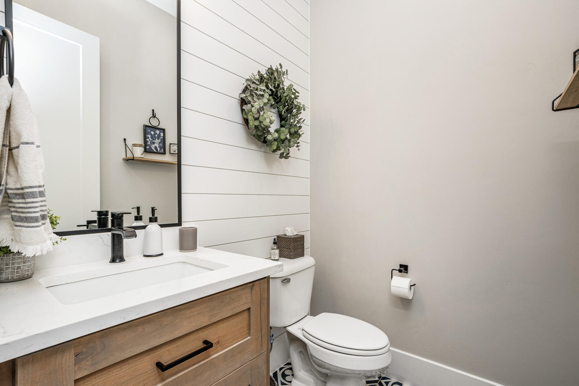 WASHINGTON VISTA - Residential