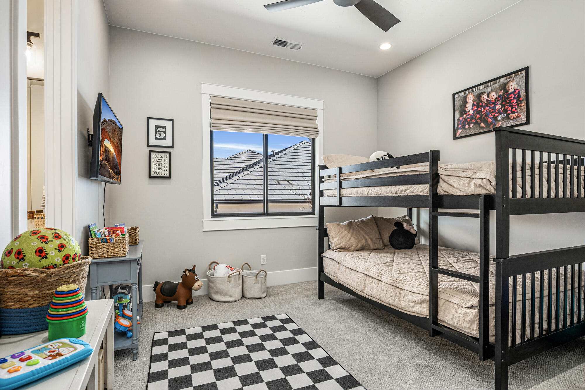 WASHINGTON VISTA - Residential