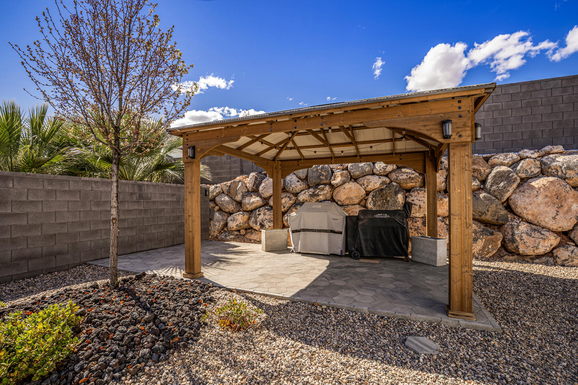 WASHINGTON VISTA - Residential