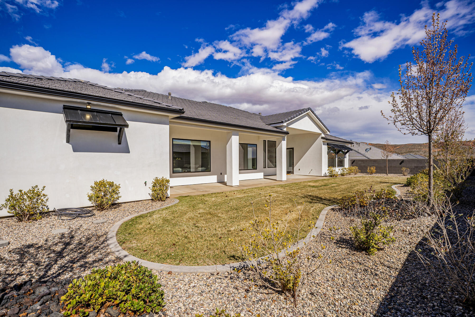 WASHINGTON VISTA - Residential