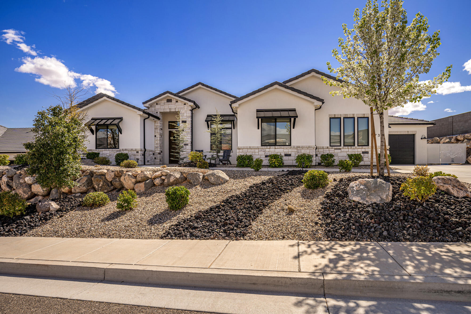 WASHINGTON VISTA - Residential