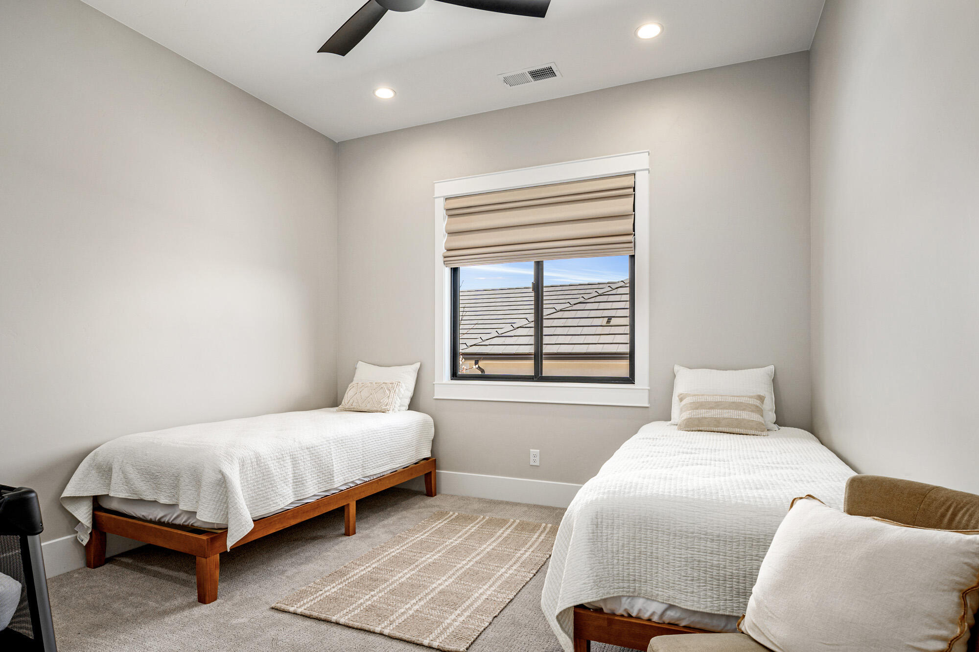 WASHINGTON VISTA - Residential