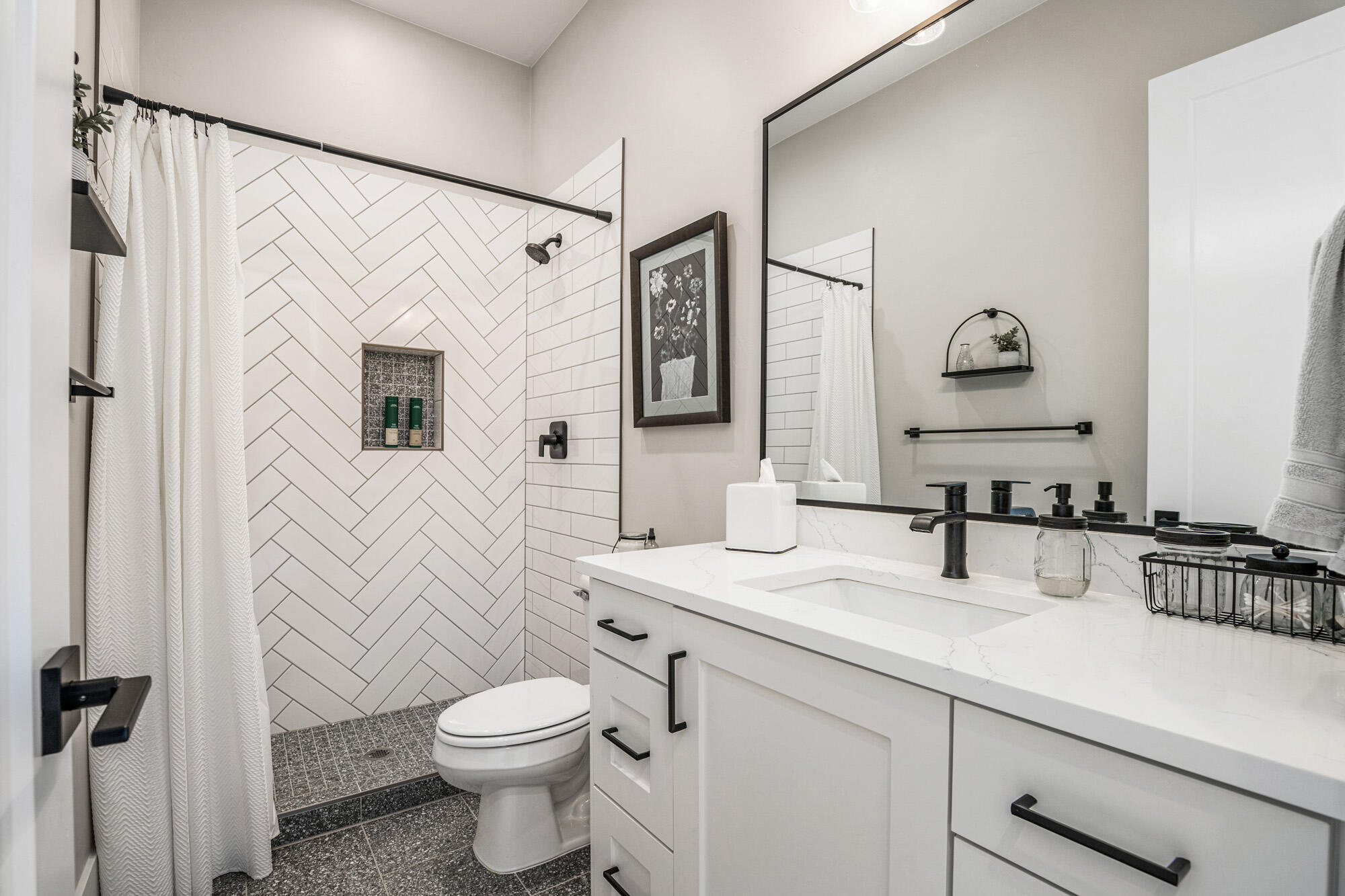 WASHINGTON VISTA - Residential