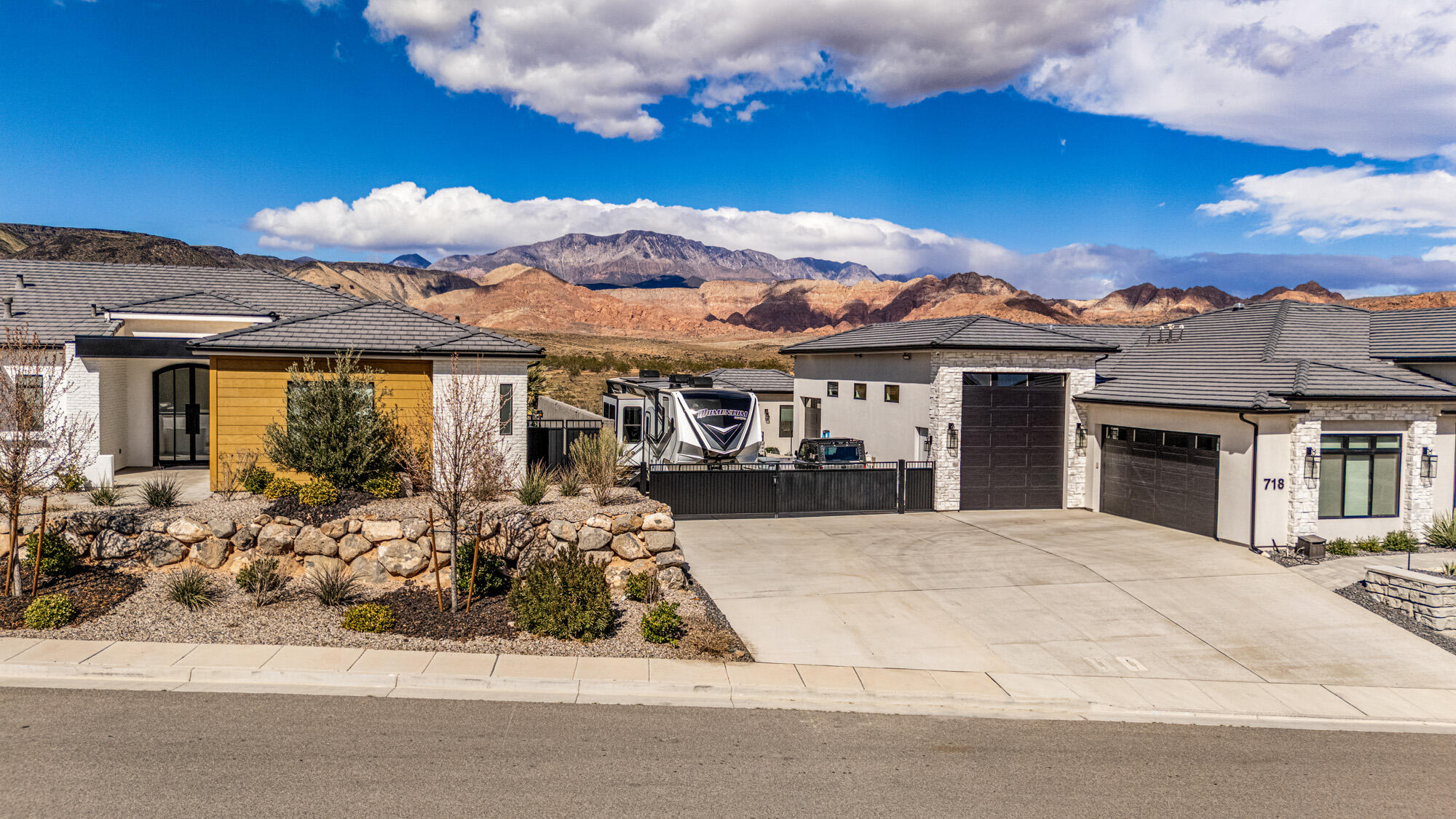 WASHINGTON VISTA - Residential