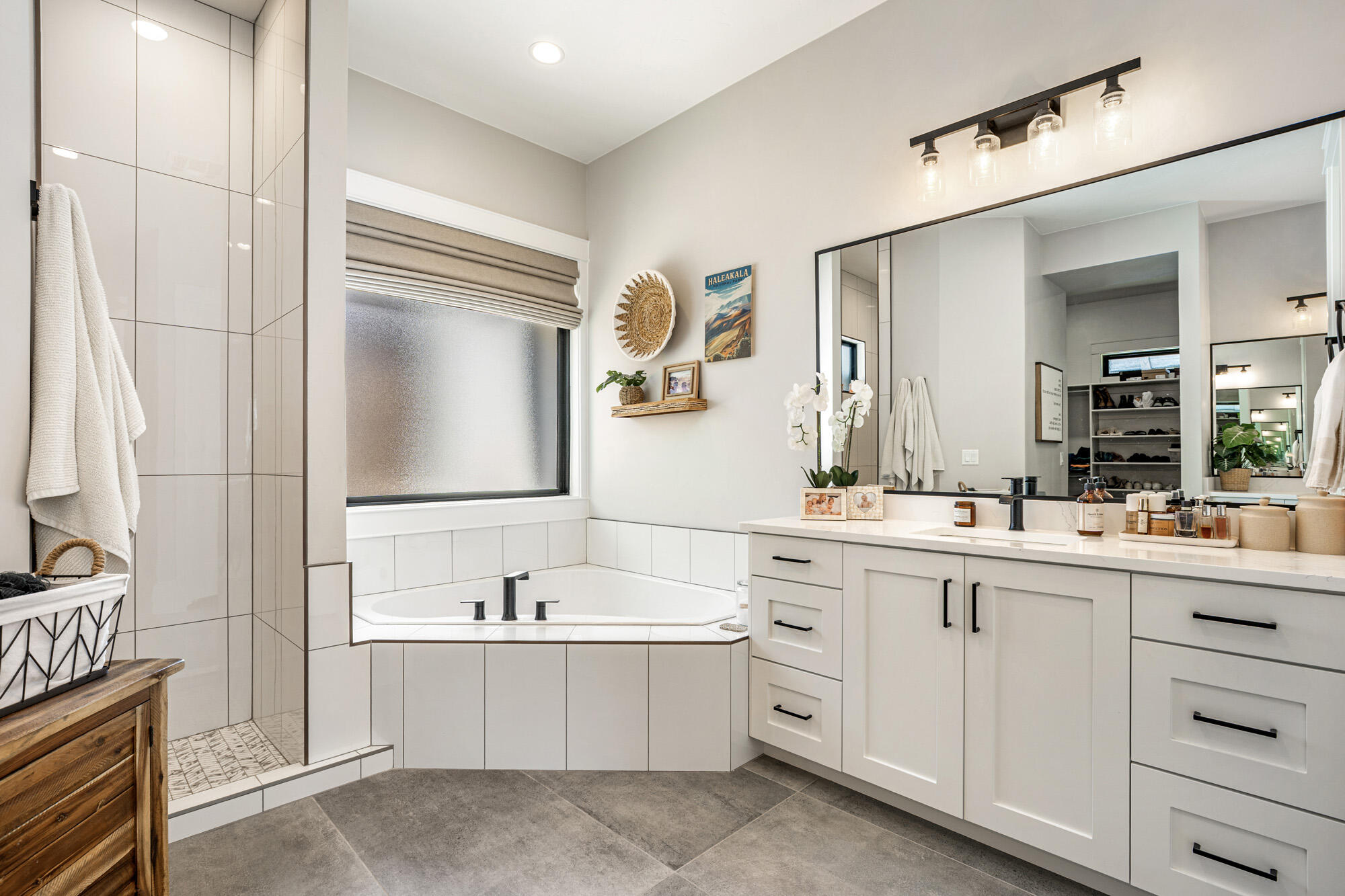 WASHINGTON VISTA - Residential