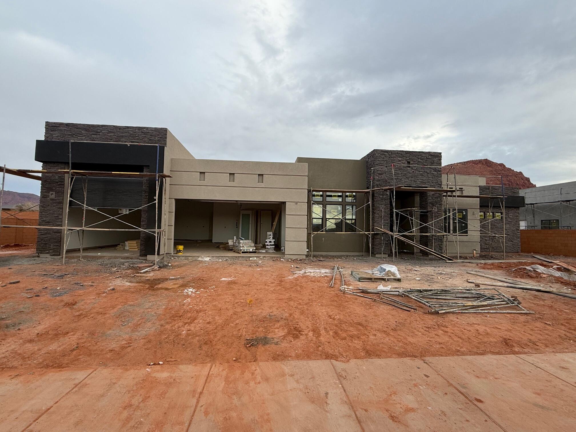 ONYX VALLEY - Residential