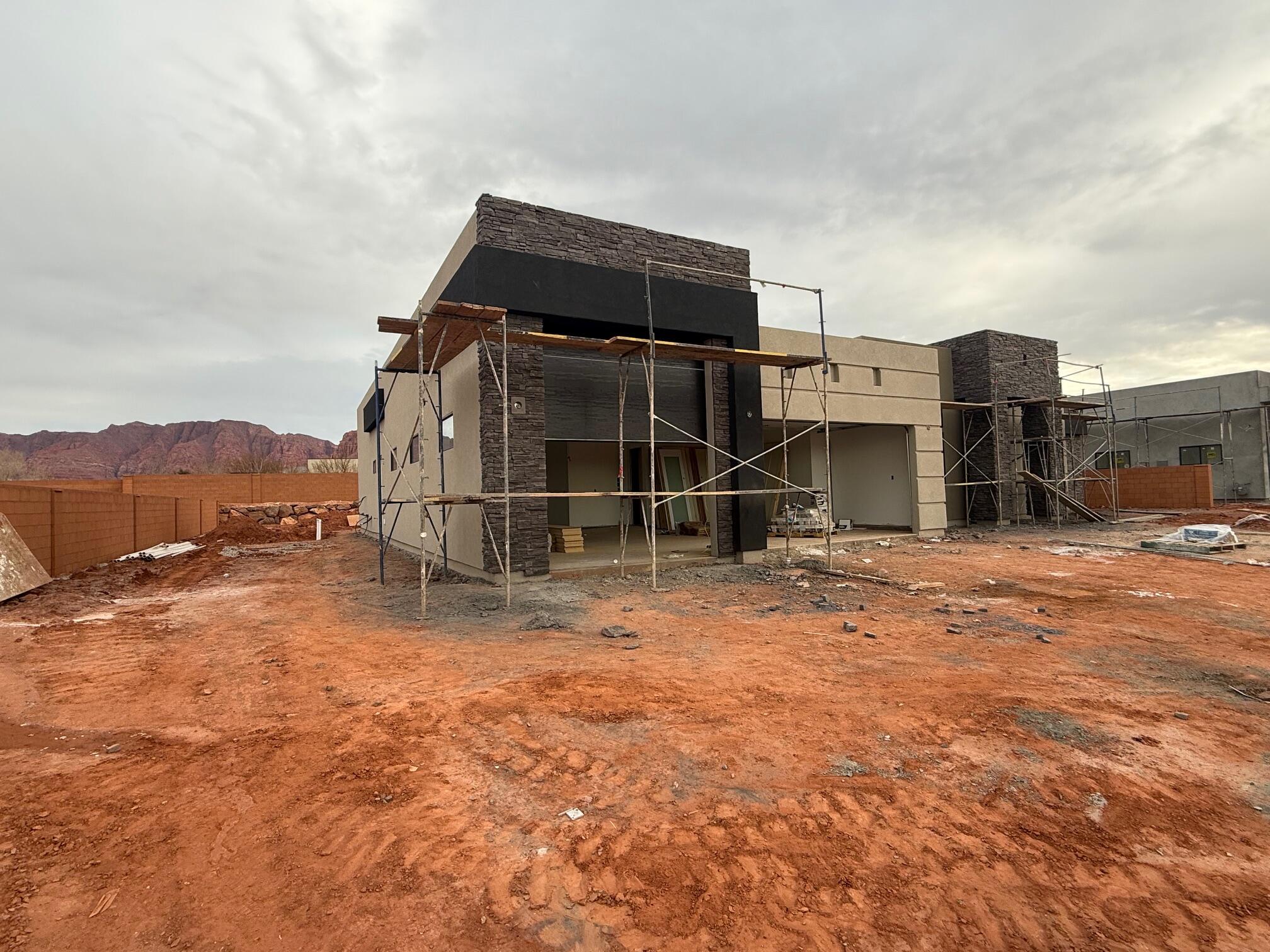 ONYX VALLEY - Residential