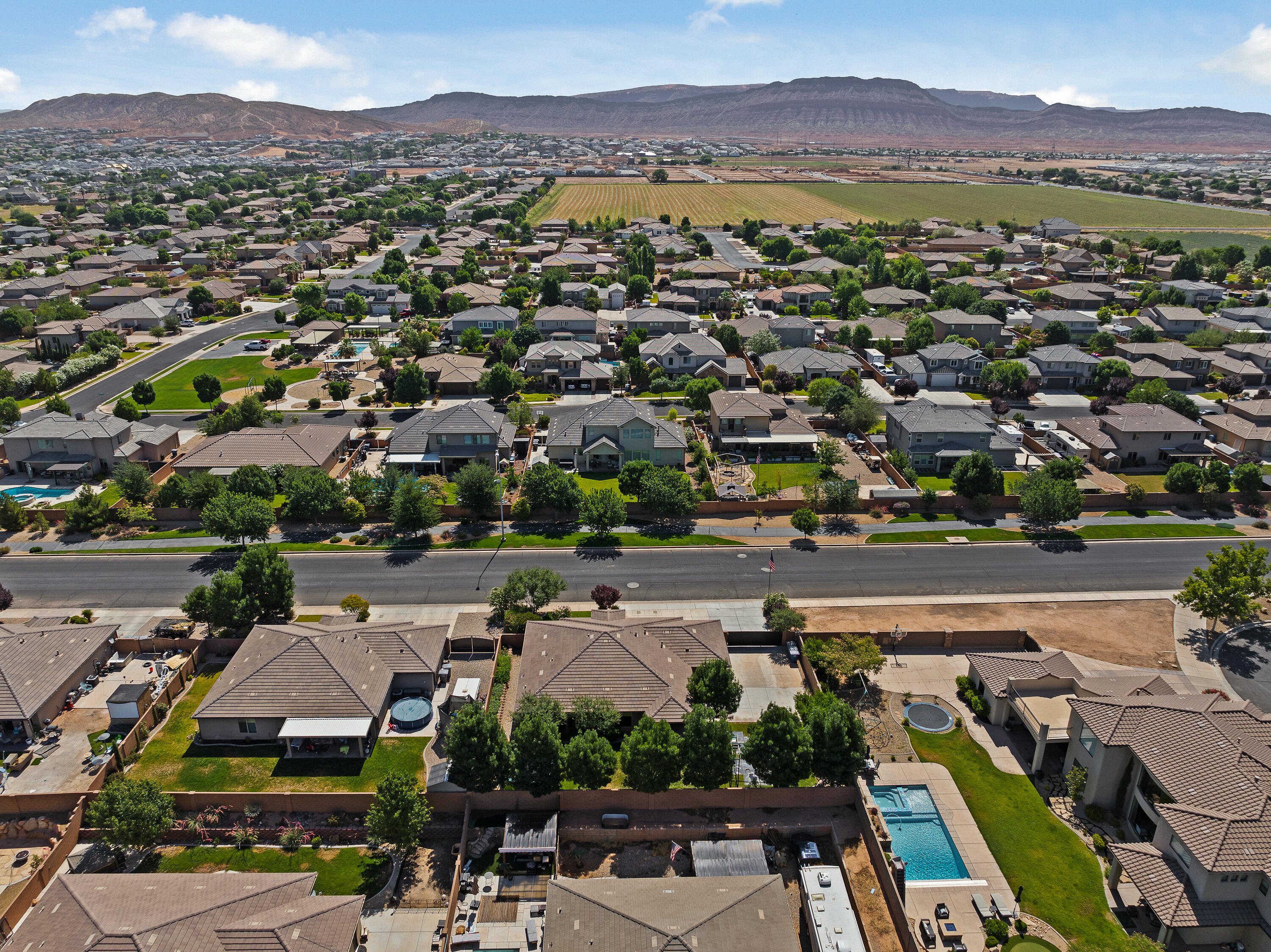 DAYBREAK PARK - Residential