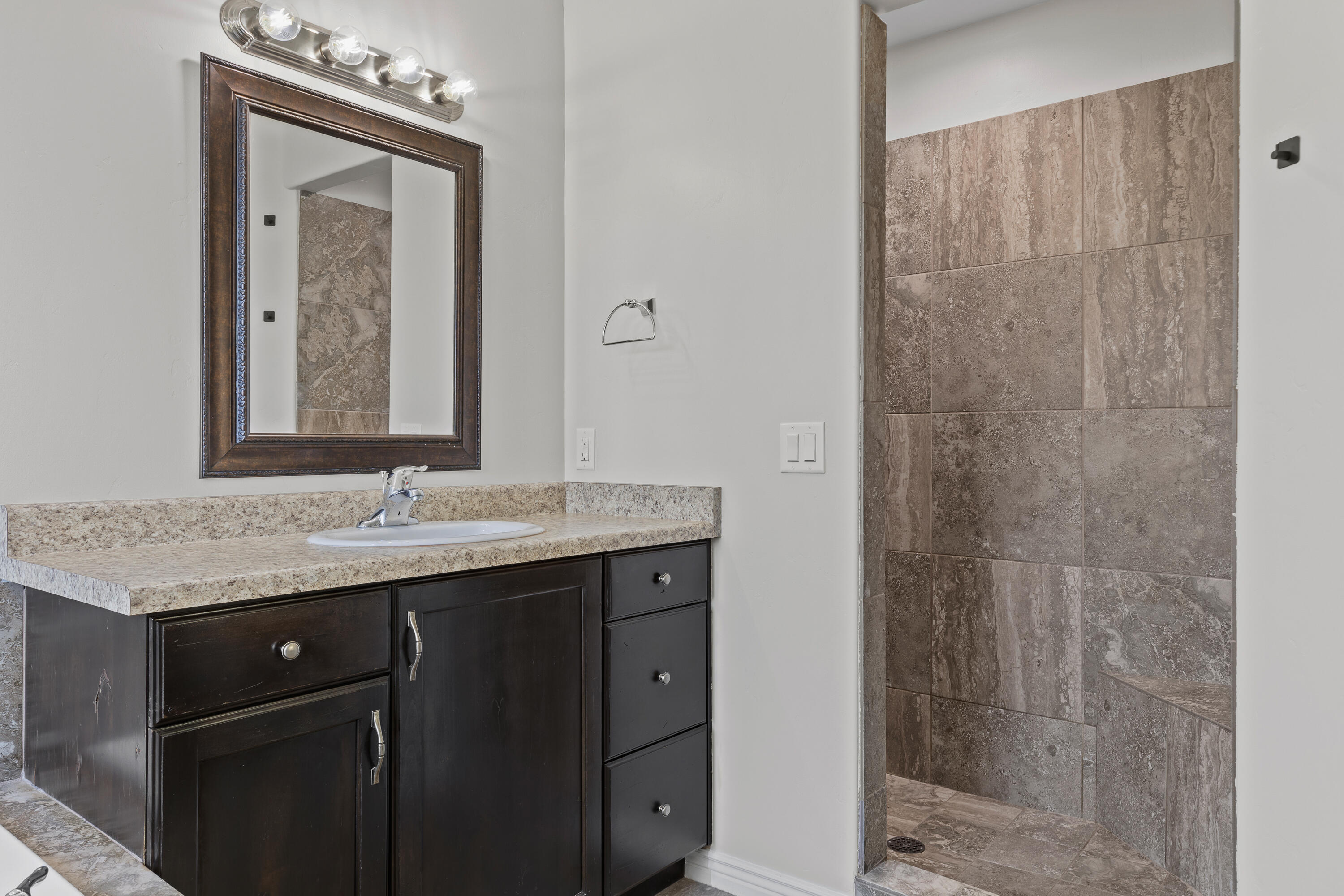 DAYBREAK PARK - Residential