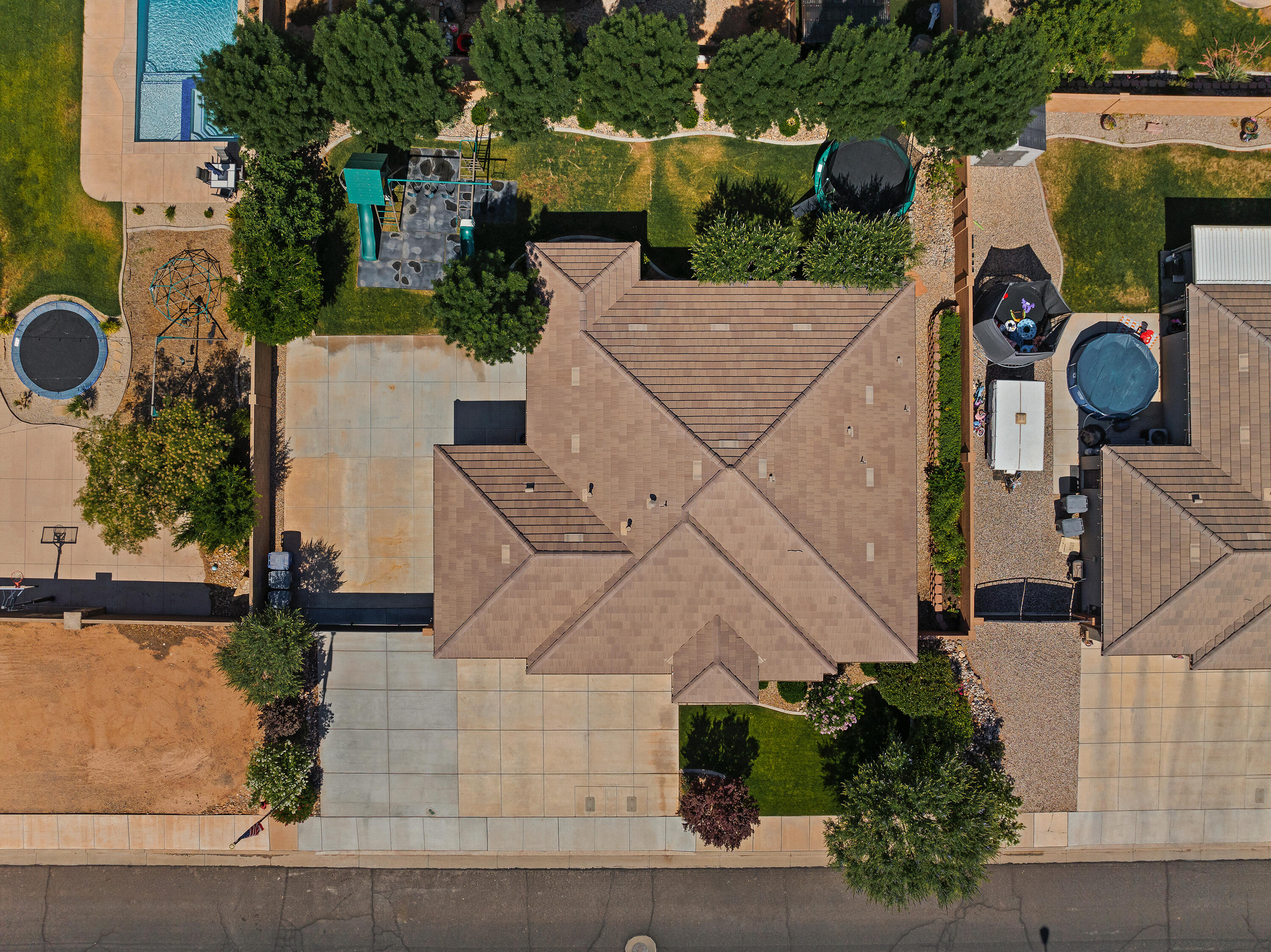 DAYBREAK PARK - Residential