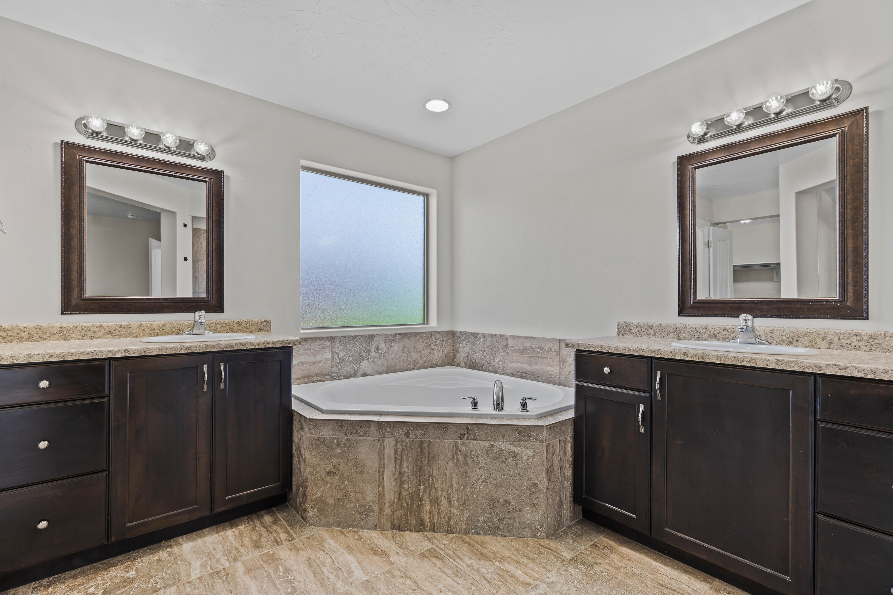 DAYBREAK PARK - Residential