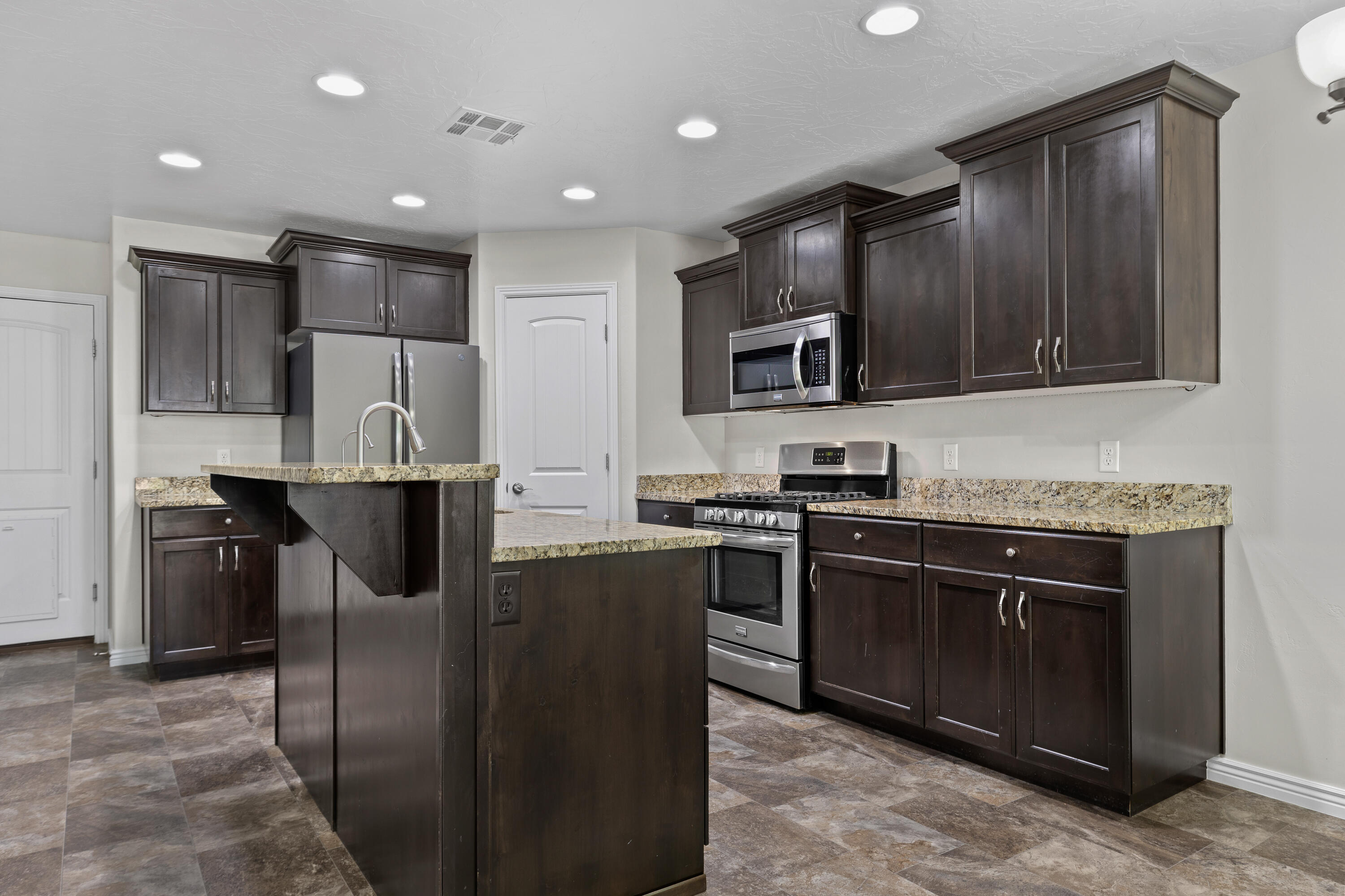 DAYBREAK PARK - Residential