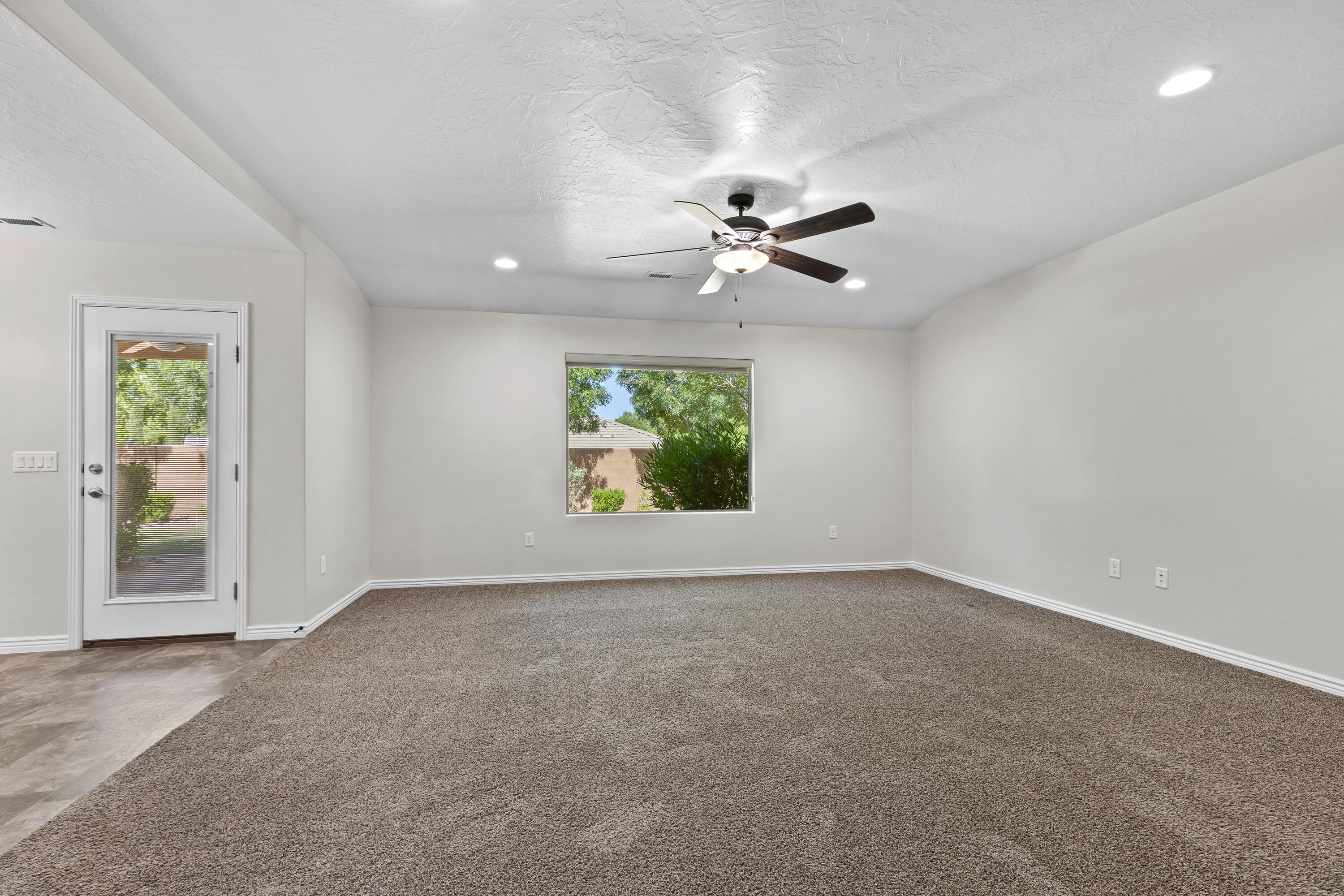 DAYBREAK PARK - Residential