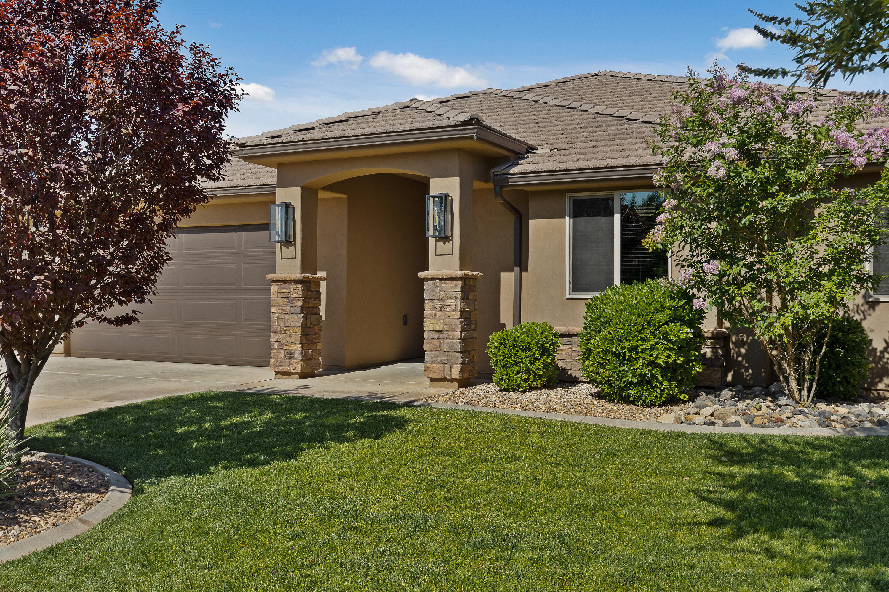 DAYBREAK PARK - Residential