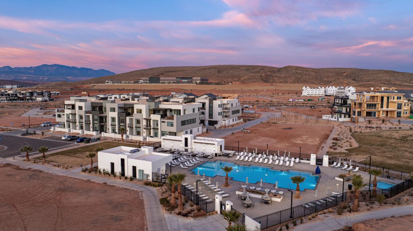 DESERT COLOR RESORT - Residential