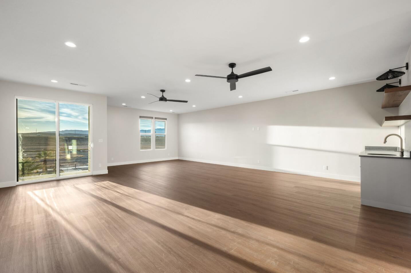 DESERT COLOR RESORT - Residential