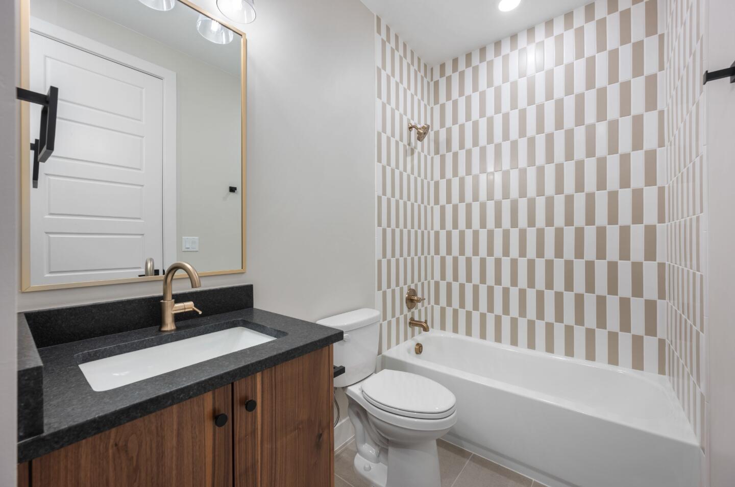 DESERT COLOR RESORT - Residential