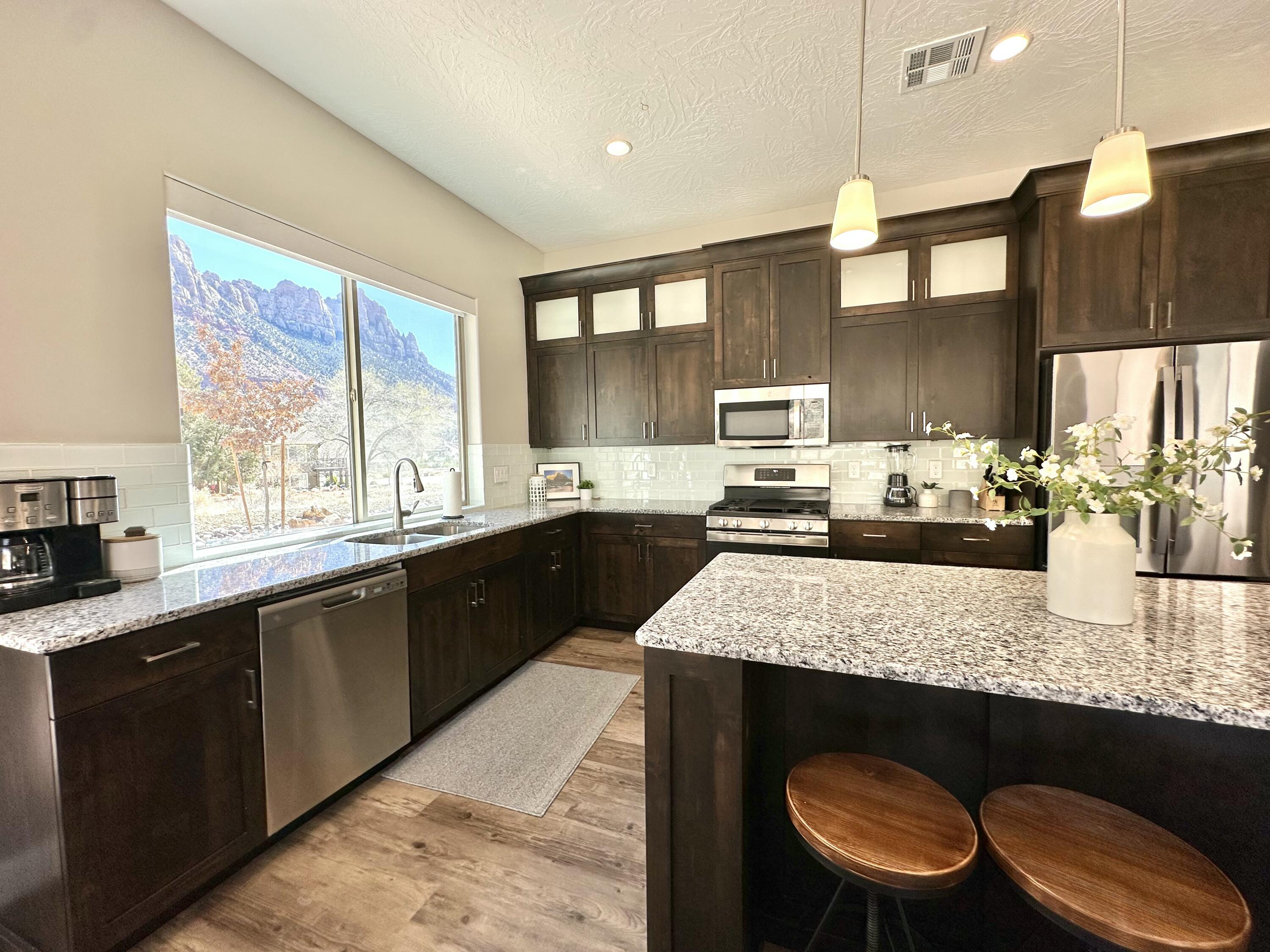 MOENAVE CONDO - Residential