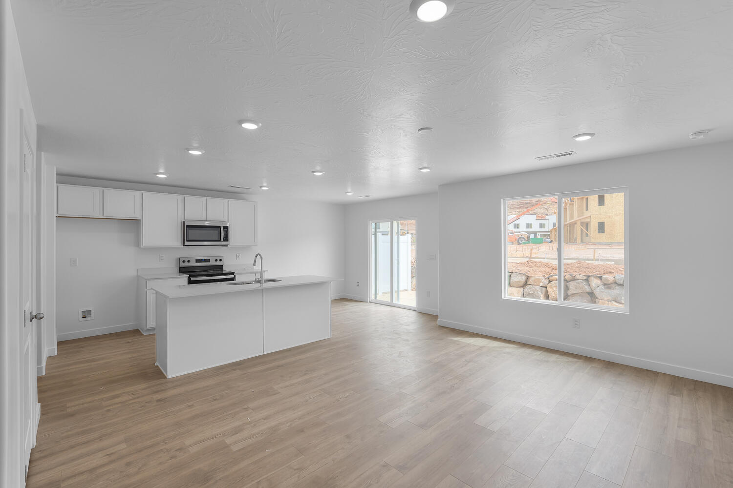 LAVENDER CANYON AT LONG VALLEY - Residential