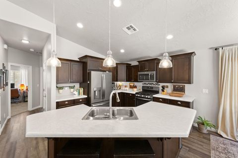 Tiny photo for 3142 DELANY DR, Saint George, UT 84790 (MLS # 26-271948)