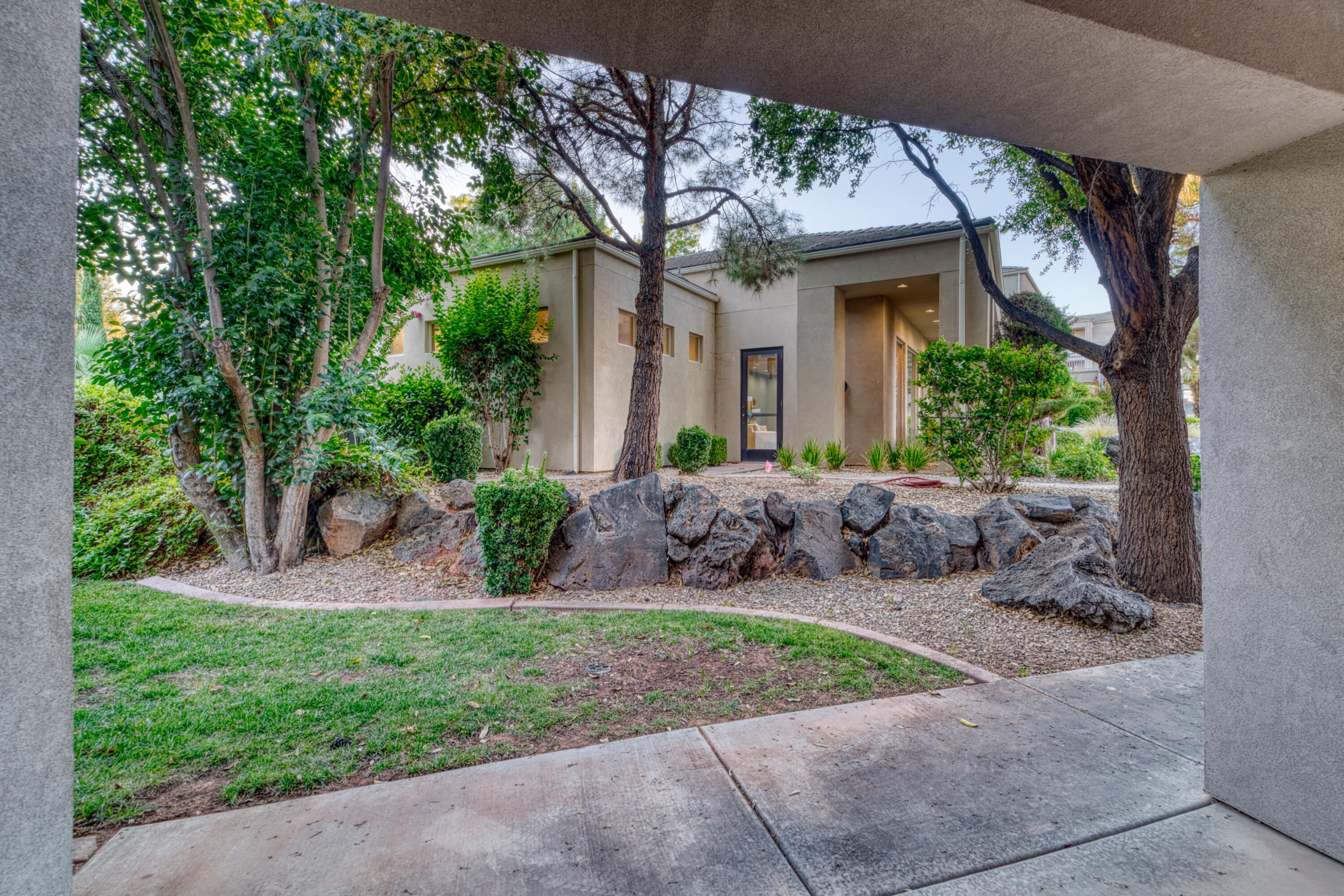 BLACKROCK CONDOS AT STONEBRIDGE - Residential