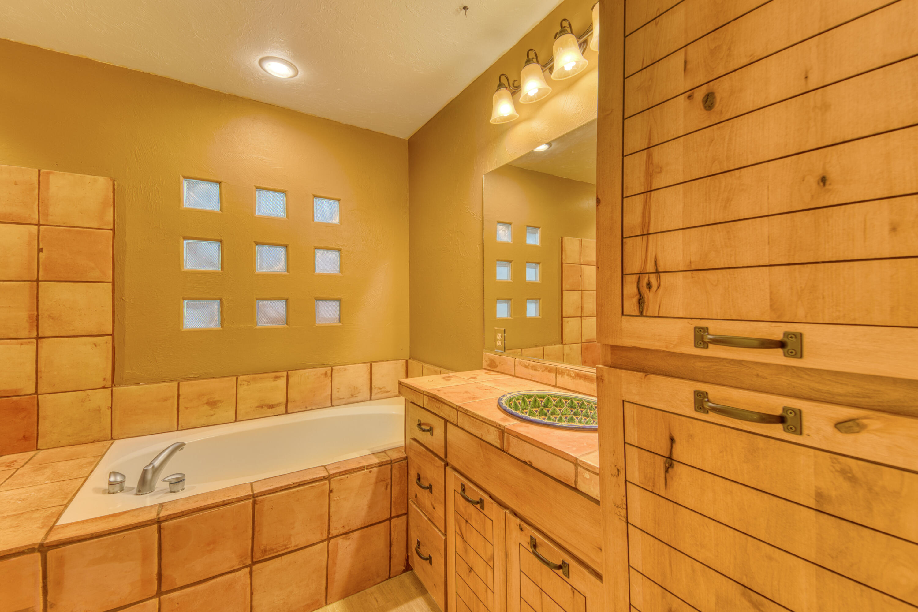 BLACKROCK CONDOS AT STONEBRIDGE - Residential