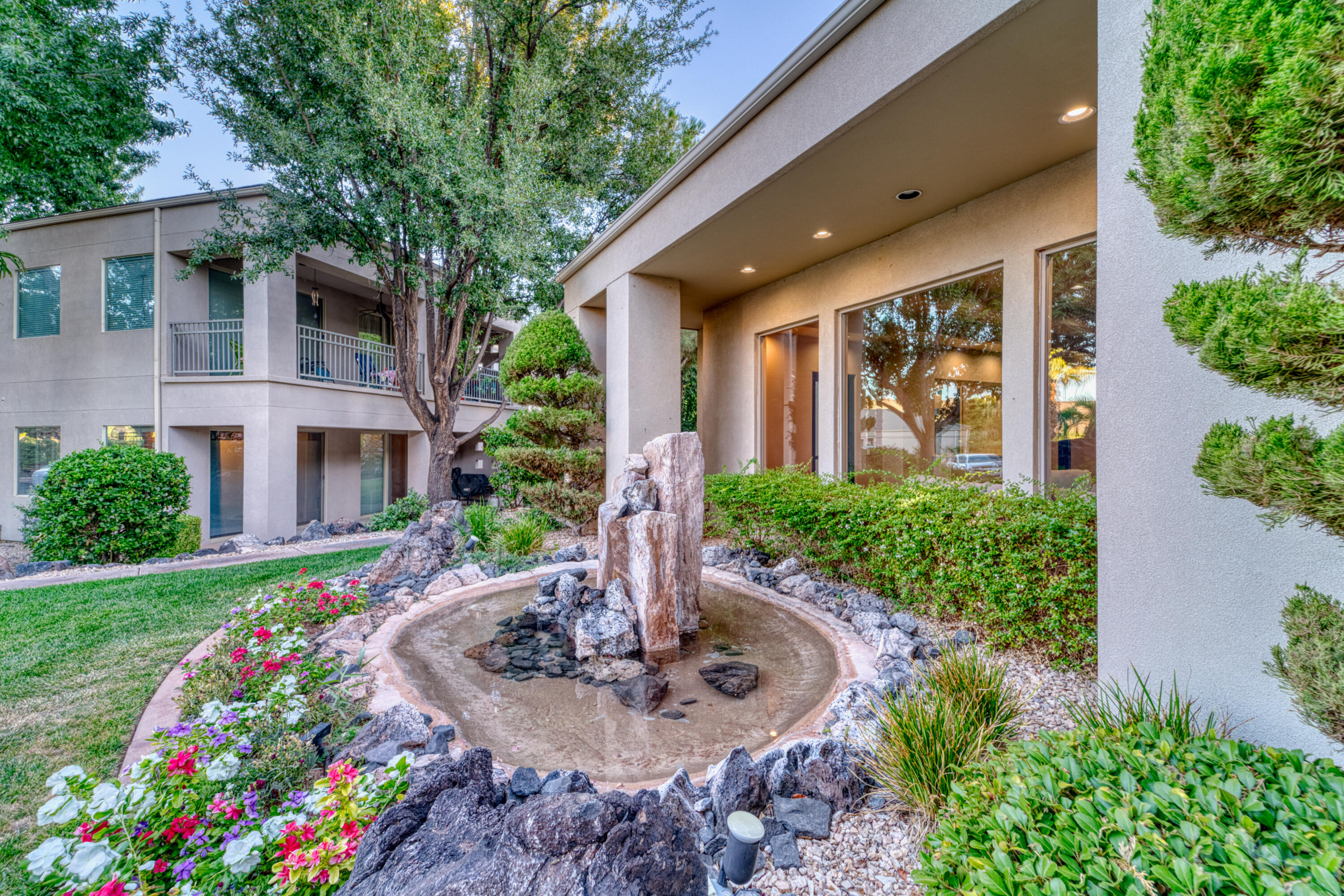 BLACKROCK CONDOS AT STONEBRIDGE - Residential