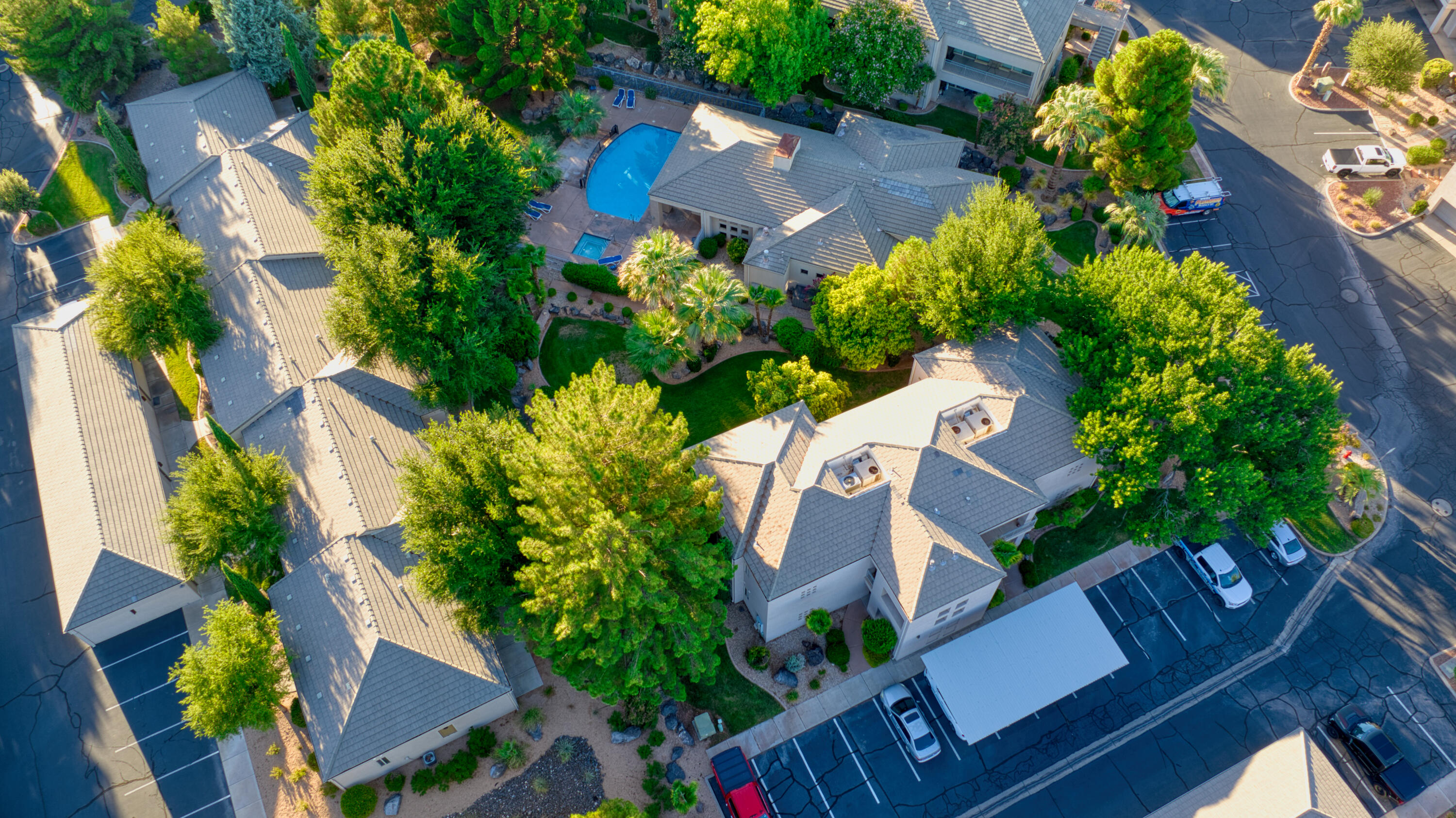 BLACKROCK CONDOS AT STONEBRIDGE - Residential