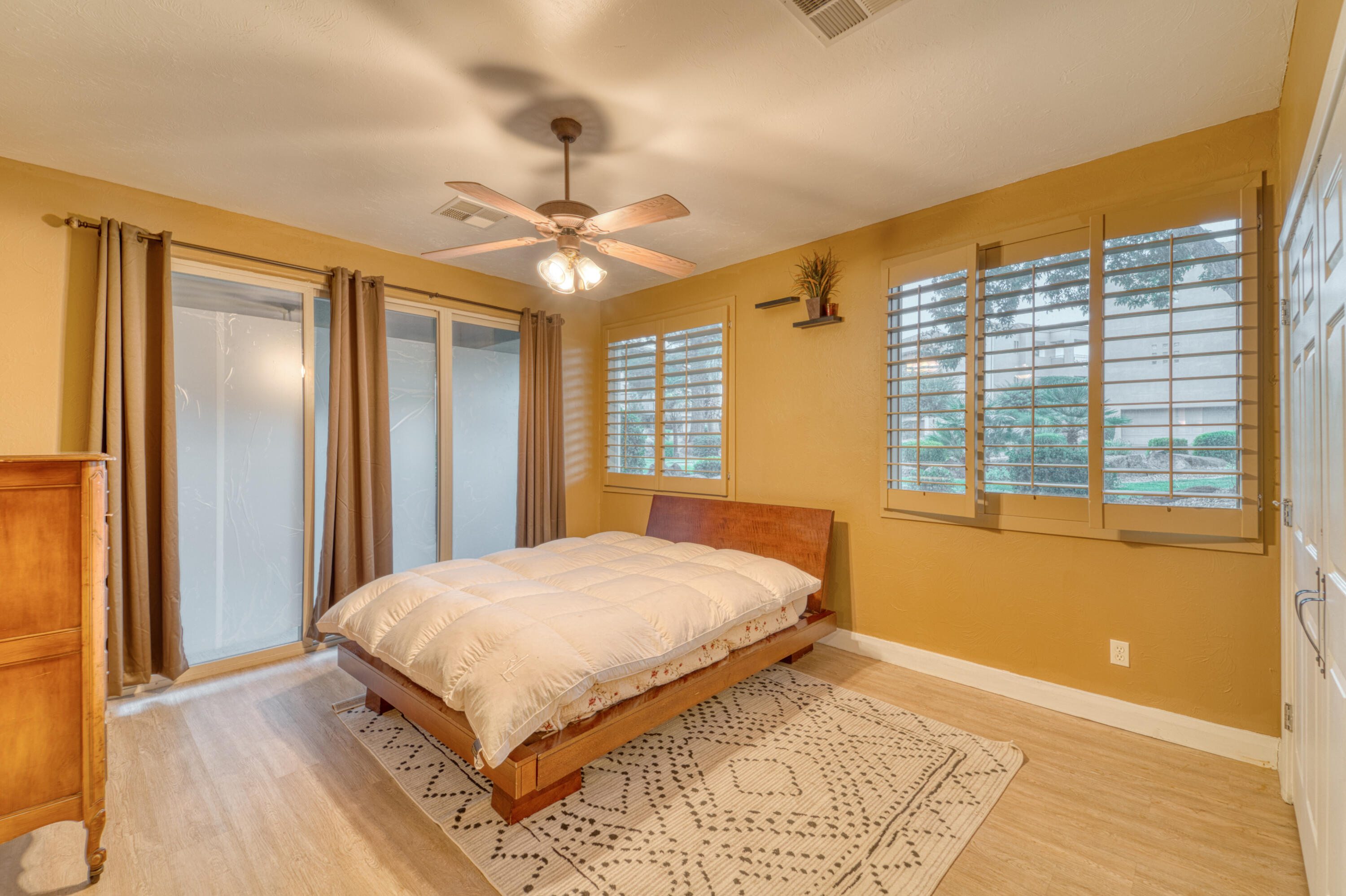 BLACKROCK CONDOS AT STONEBRIDGE - Residential