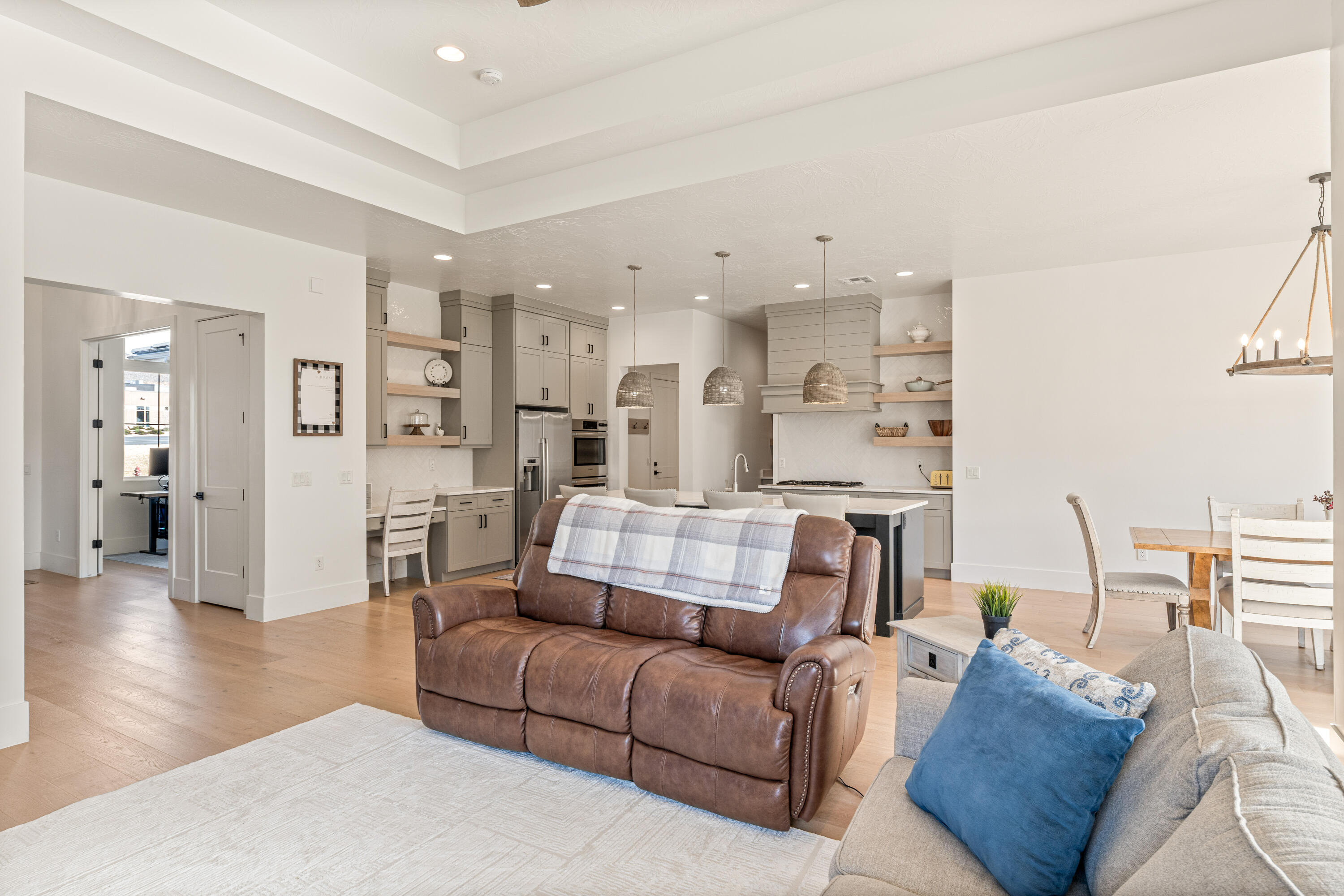 DESERT SAGE - Residential