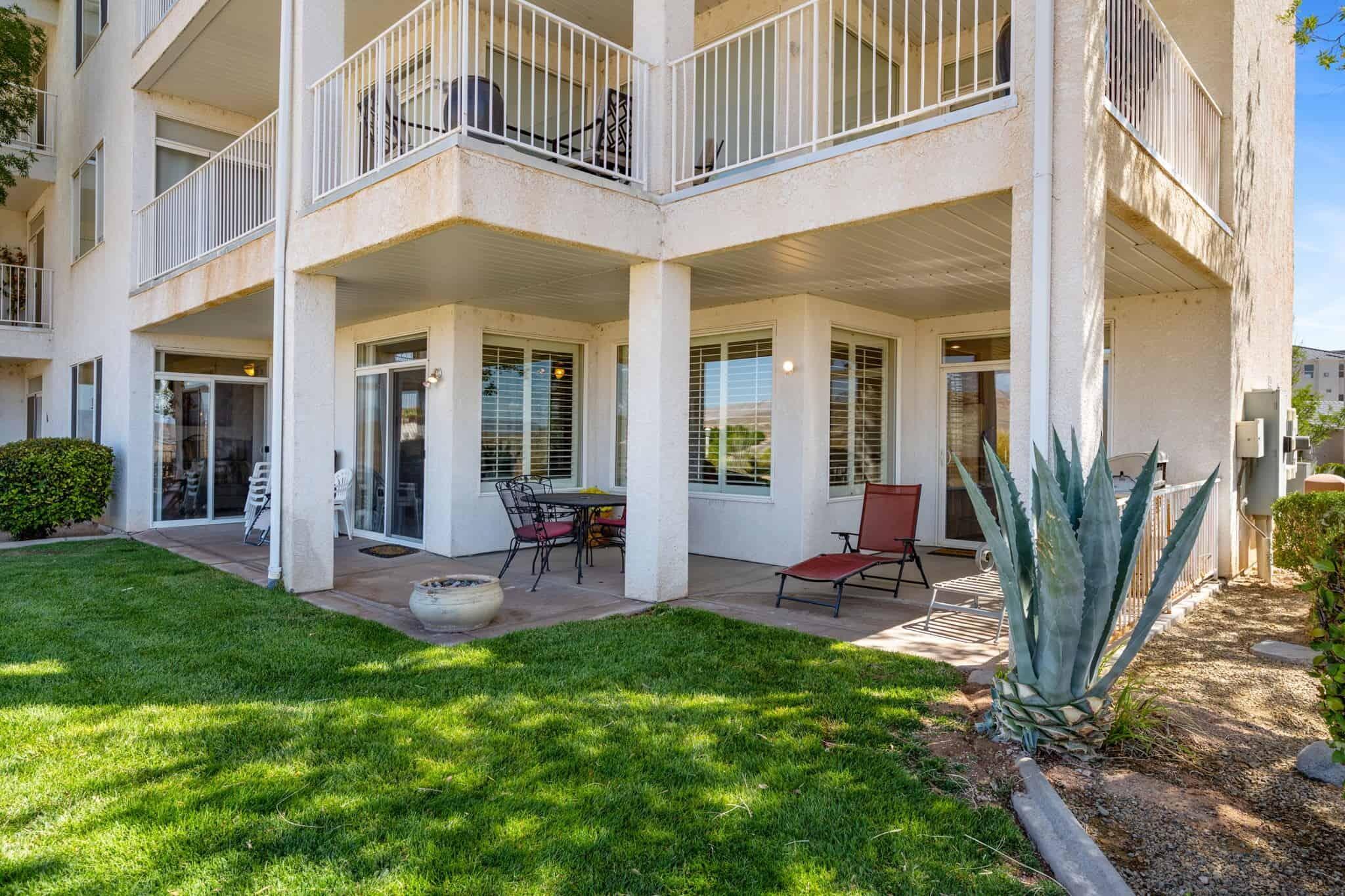 LAS PALMAS RESORT CONDOS - Residential