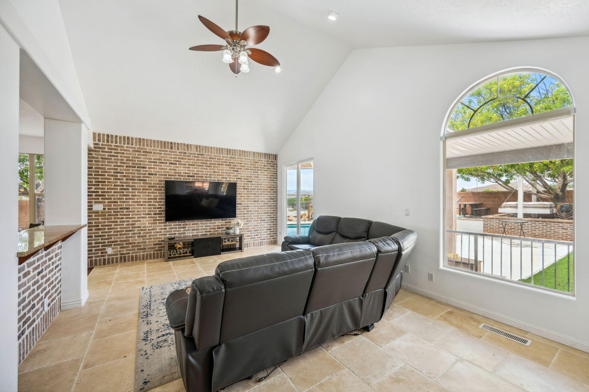 SAGE HOLLOW - Residential