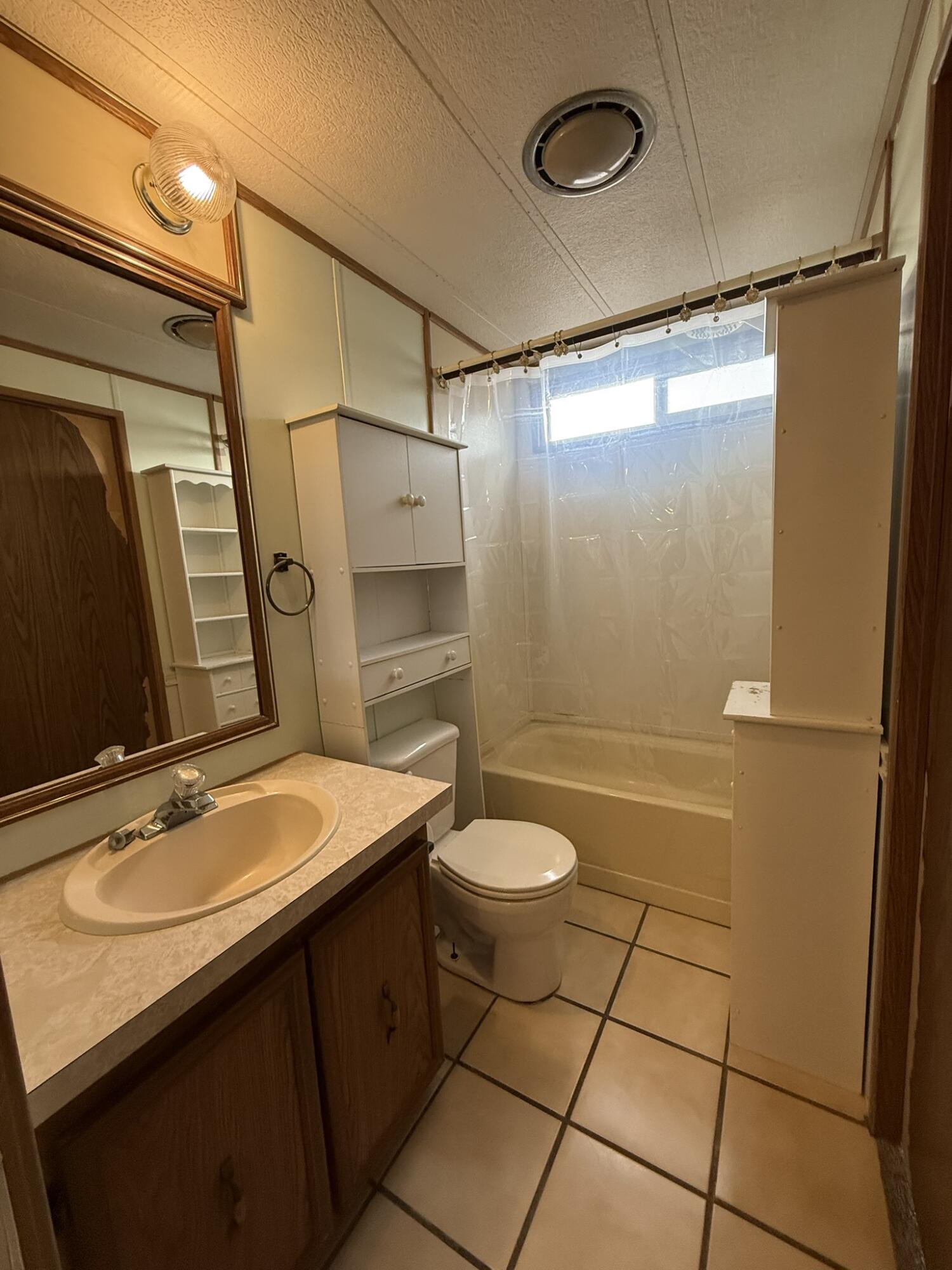 RACING RANCH ESTATES - Residential