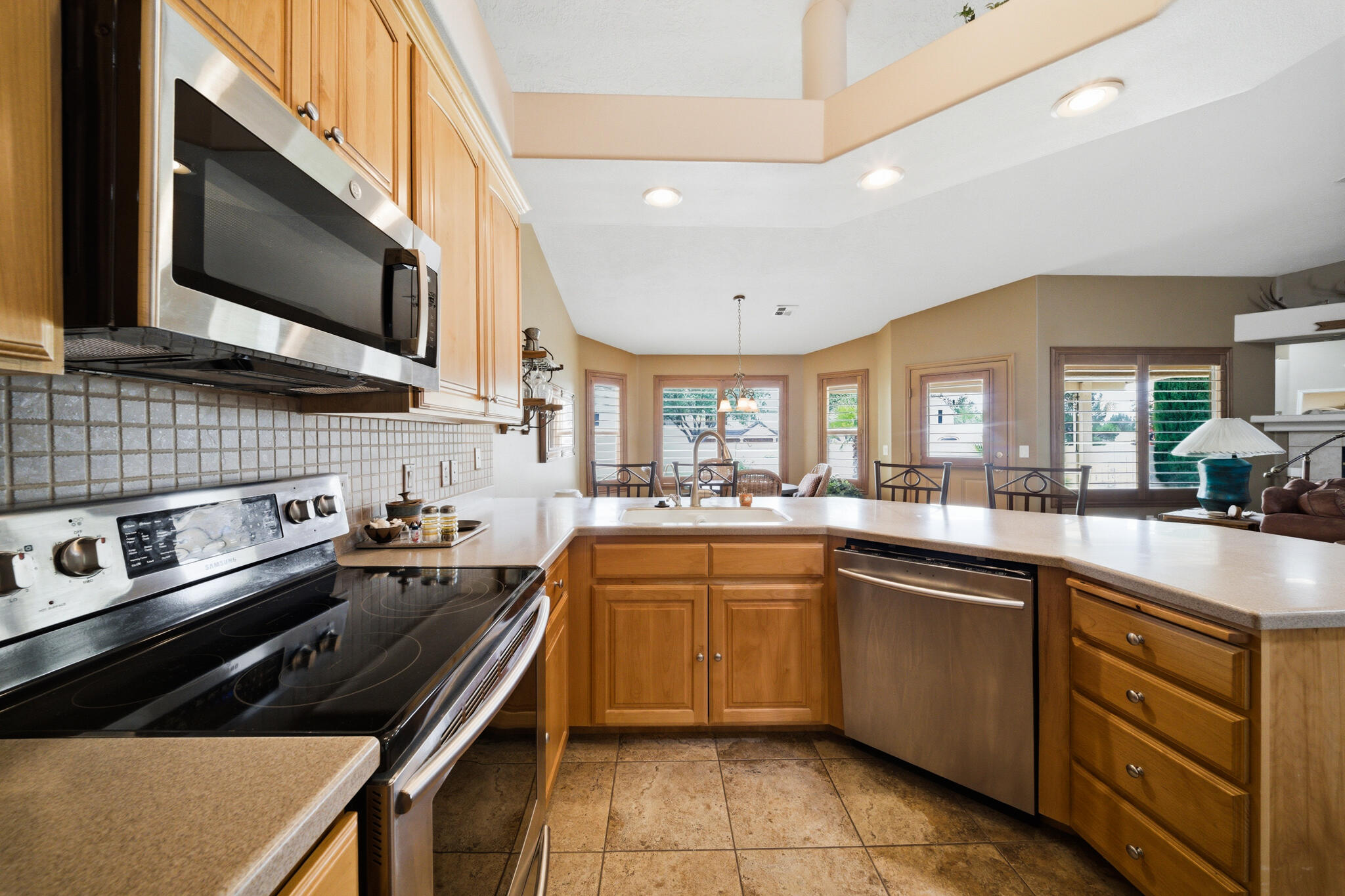 SILVERCREEK TOWNHOMES - Residential