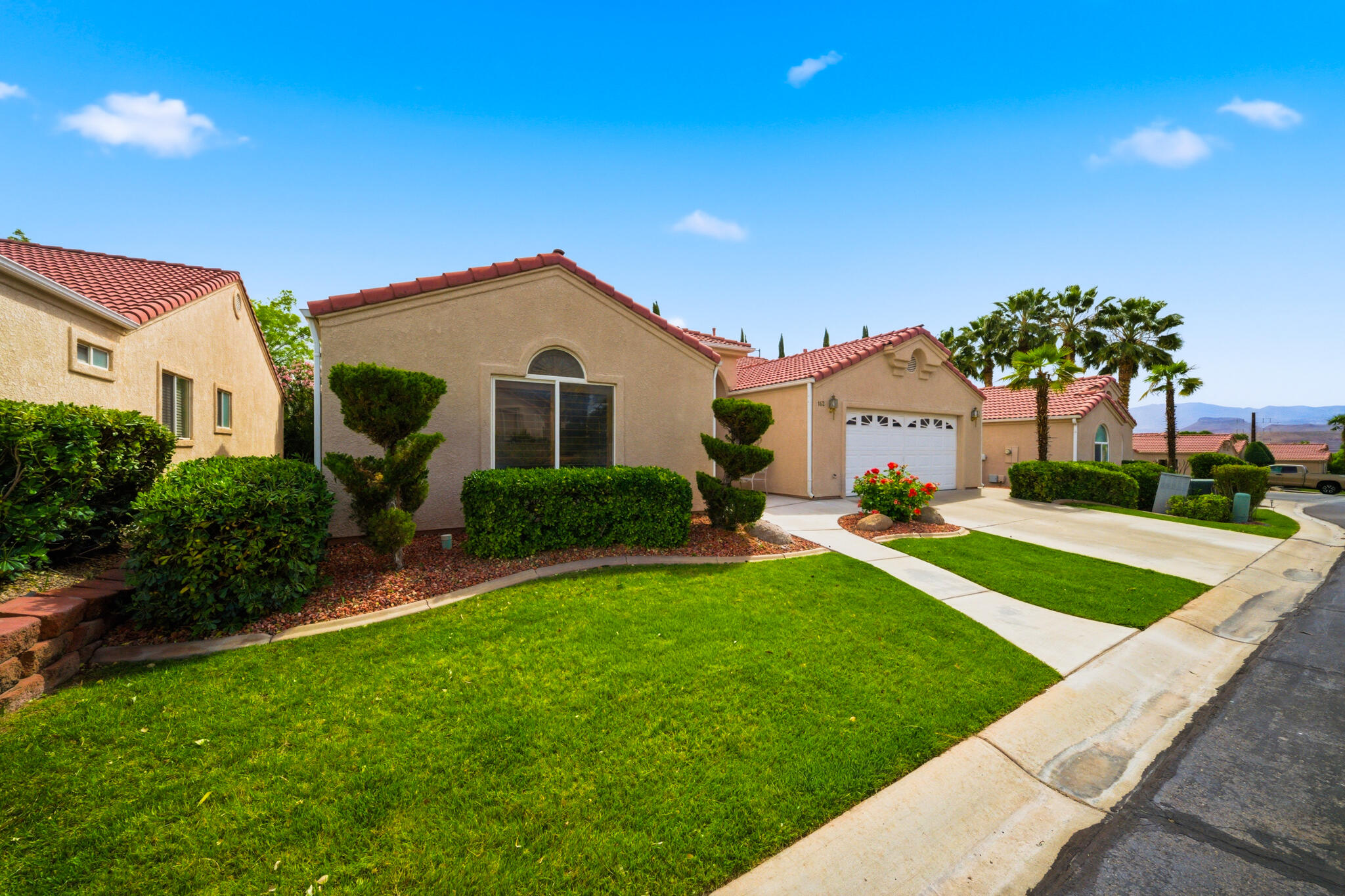 SILVERCREEK TOWNHOMES - Residential