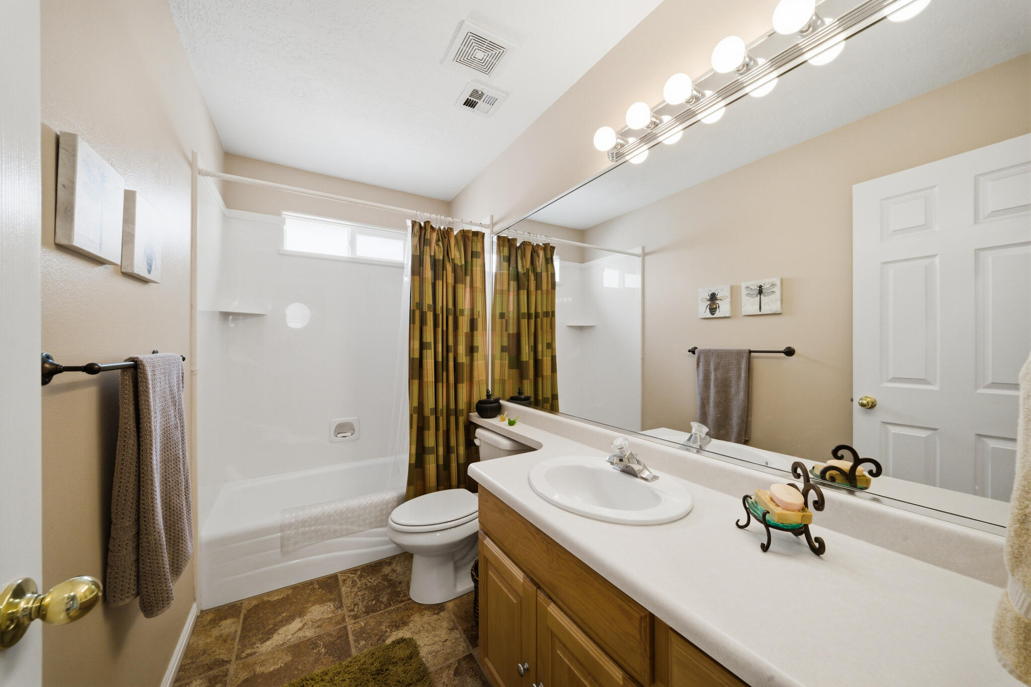 SILVERCREEK TOWNHOMES - Residential