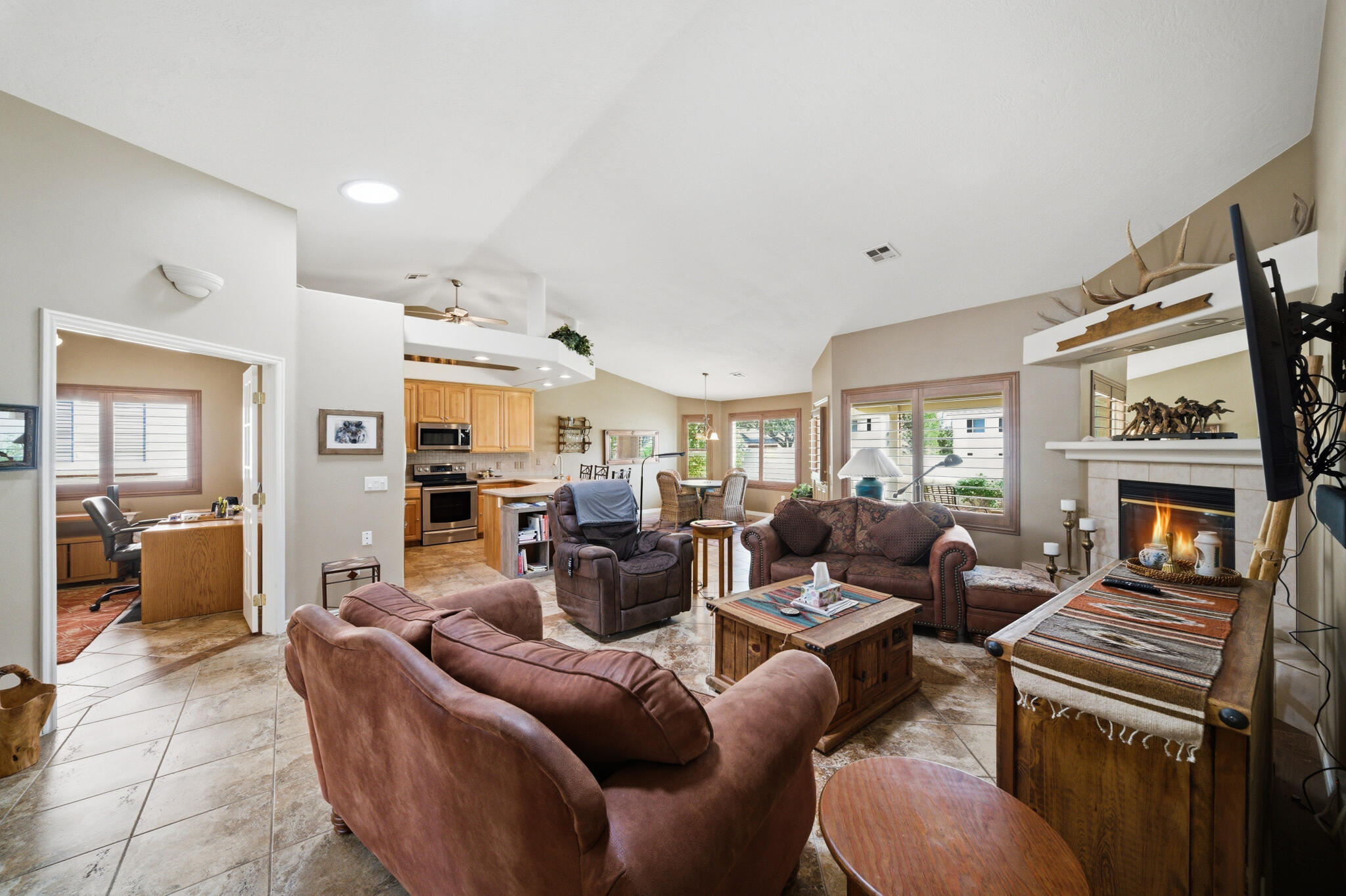 SILVERCREEK TOWNHOMES - Residential