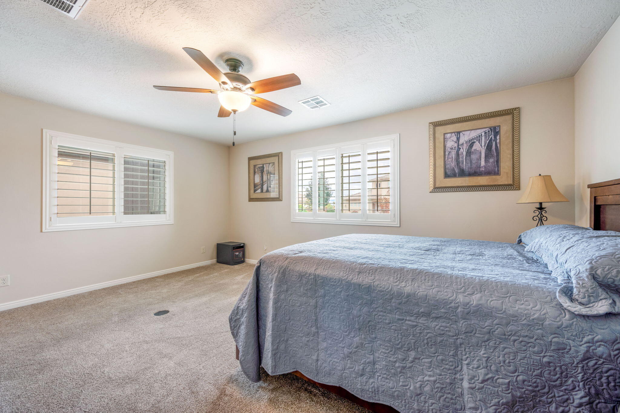 SUGAR PLUM IN THE FIELDS - Residential