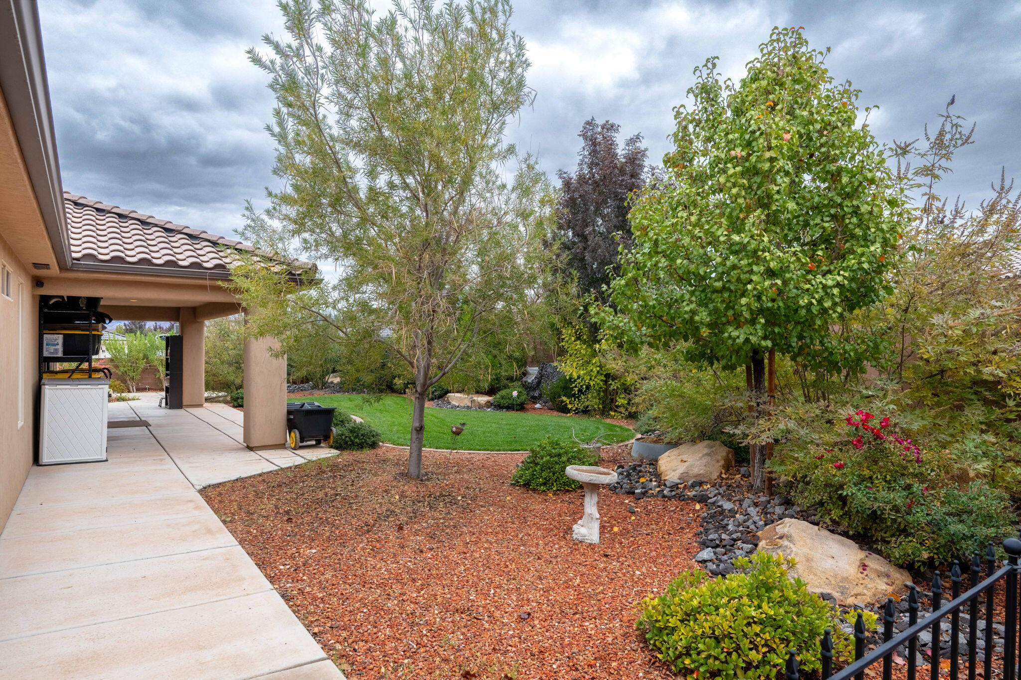 SUGAR PLUM IN THE FIELDS - Residential