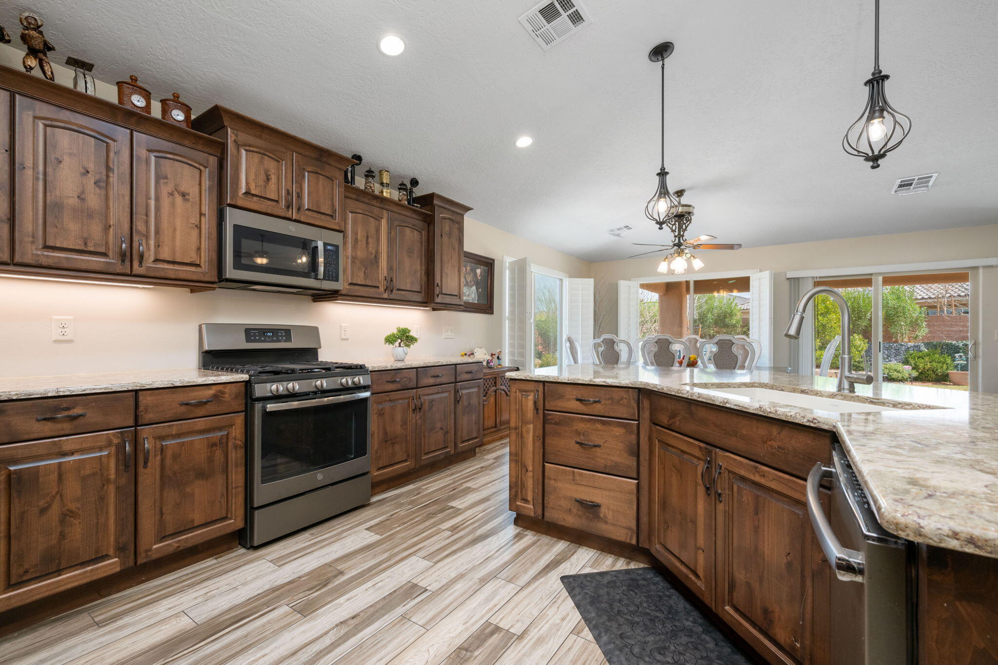 SUGAR PLUM IN THE FIELDS - Residential