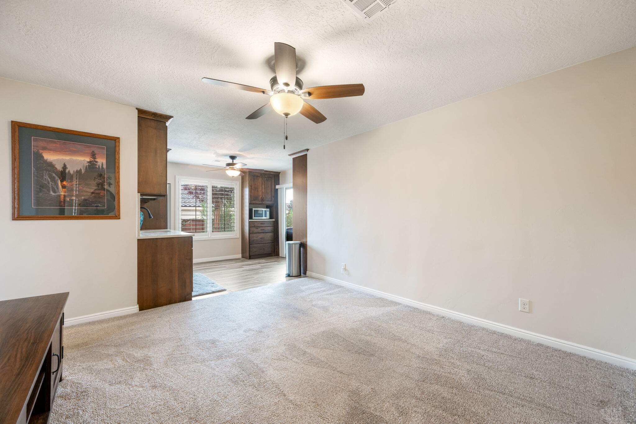 SUGAR PLUM IN THE FIELDS - Residential